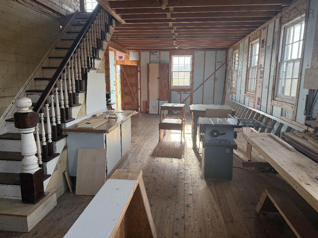 703 336 Highway photo #35