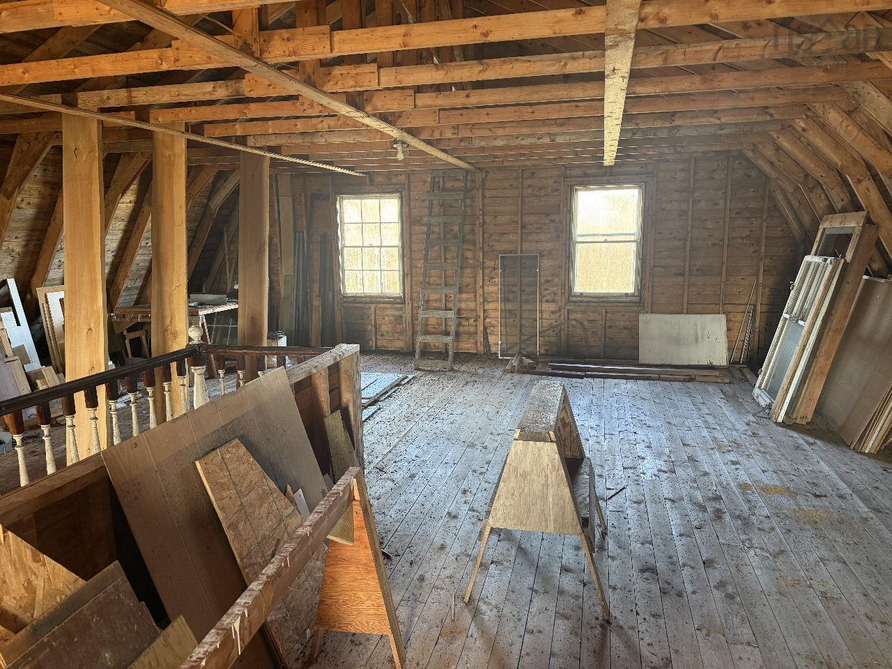 703 336 Highway photo #37