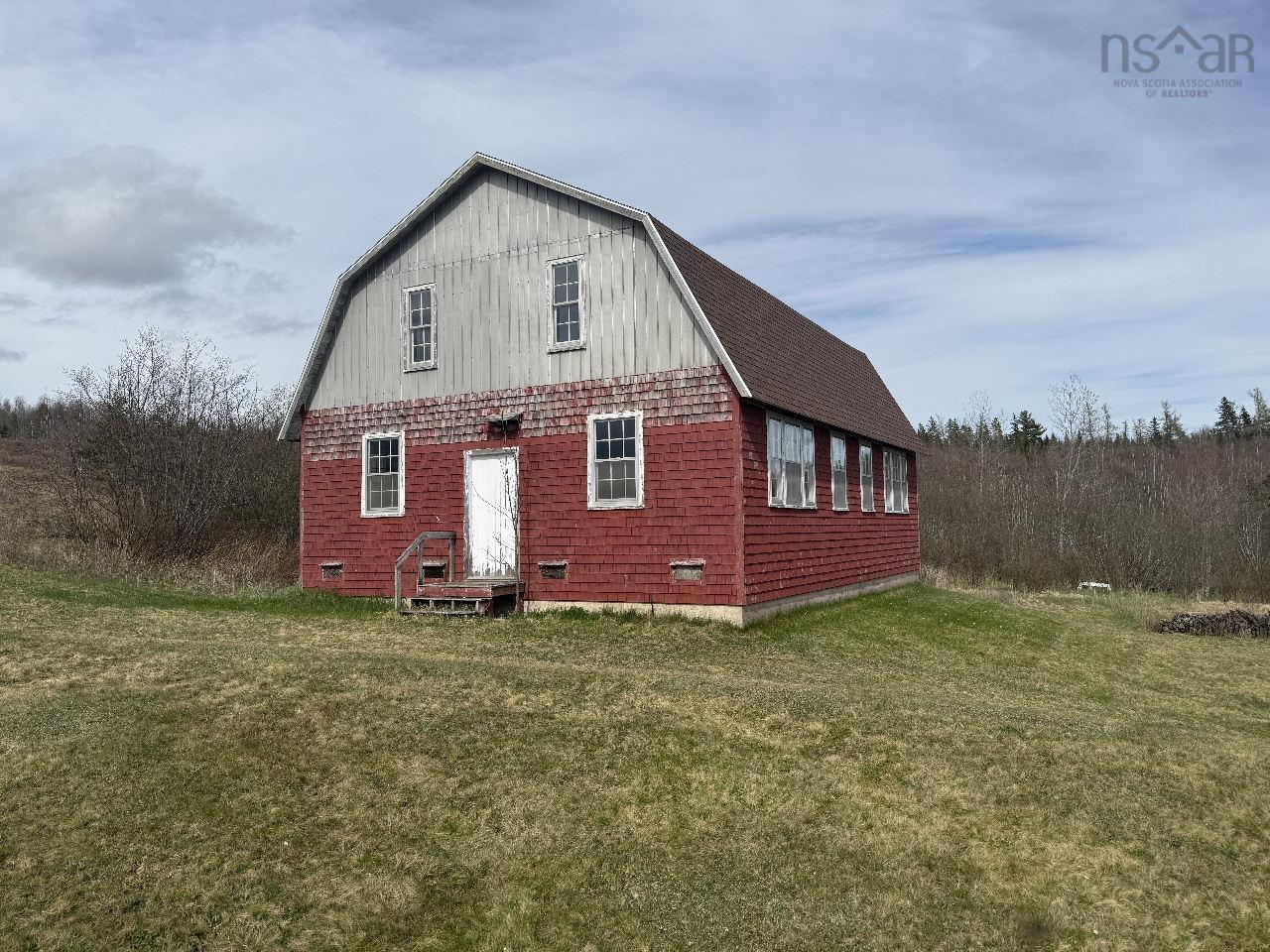 703 336 Highway photo #5