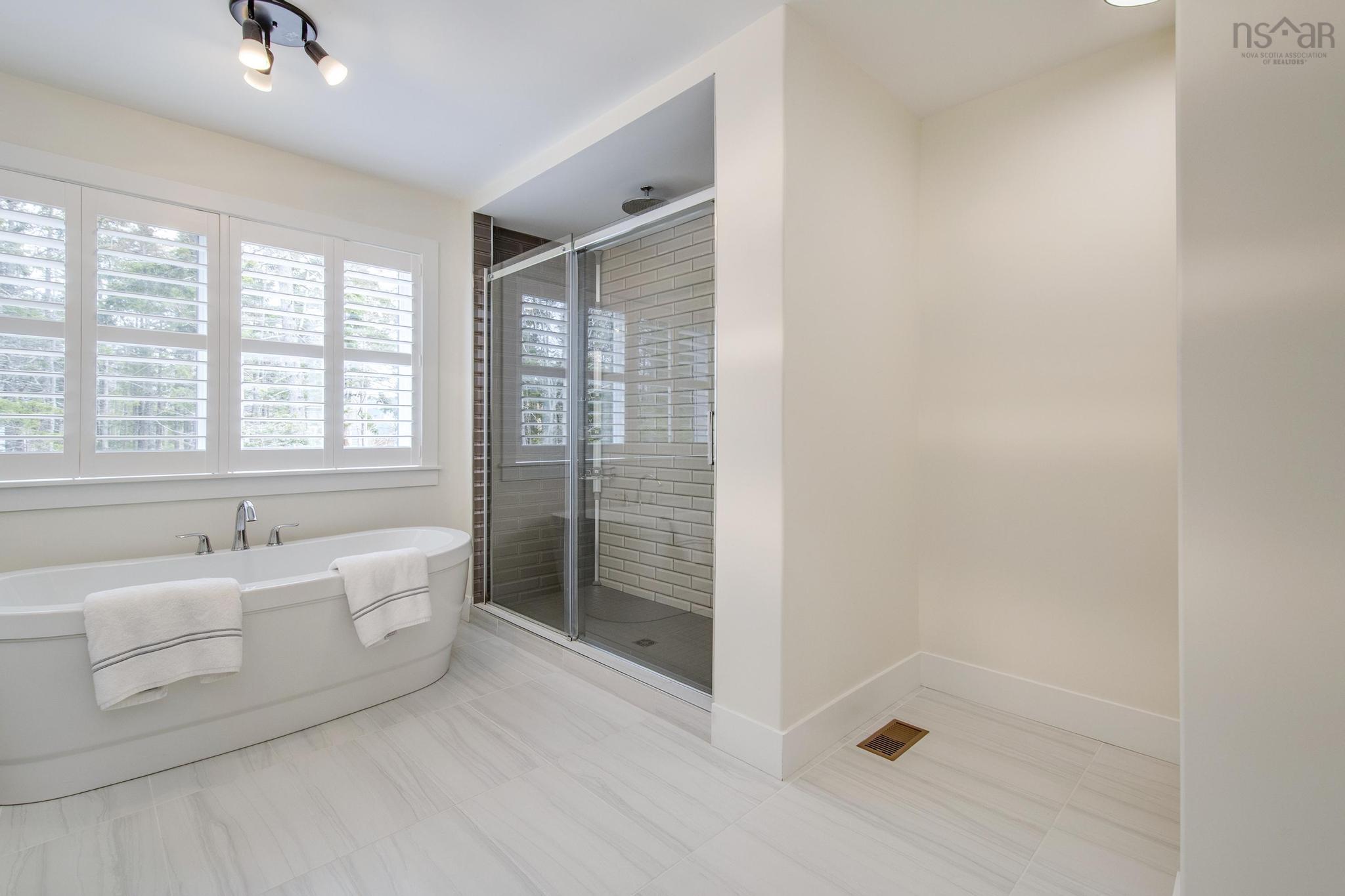 120 Olive Avenue photo #23