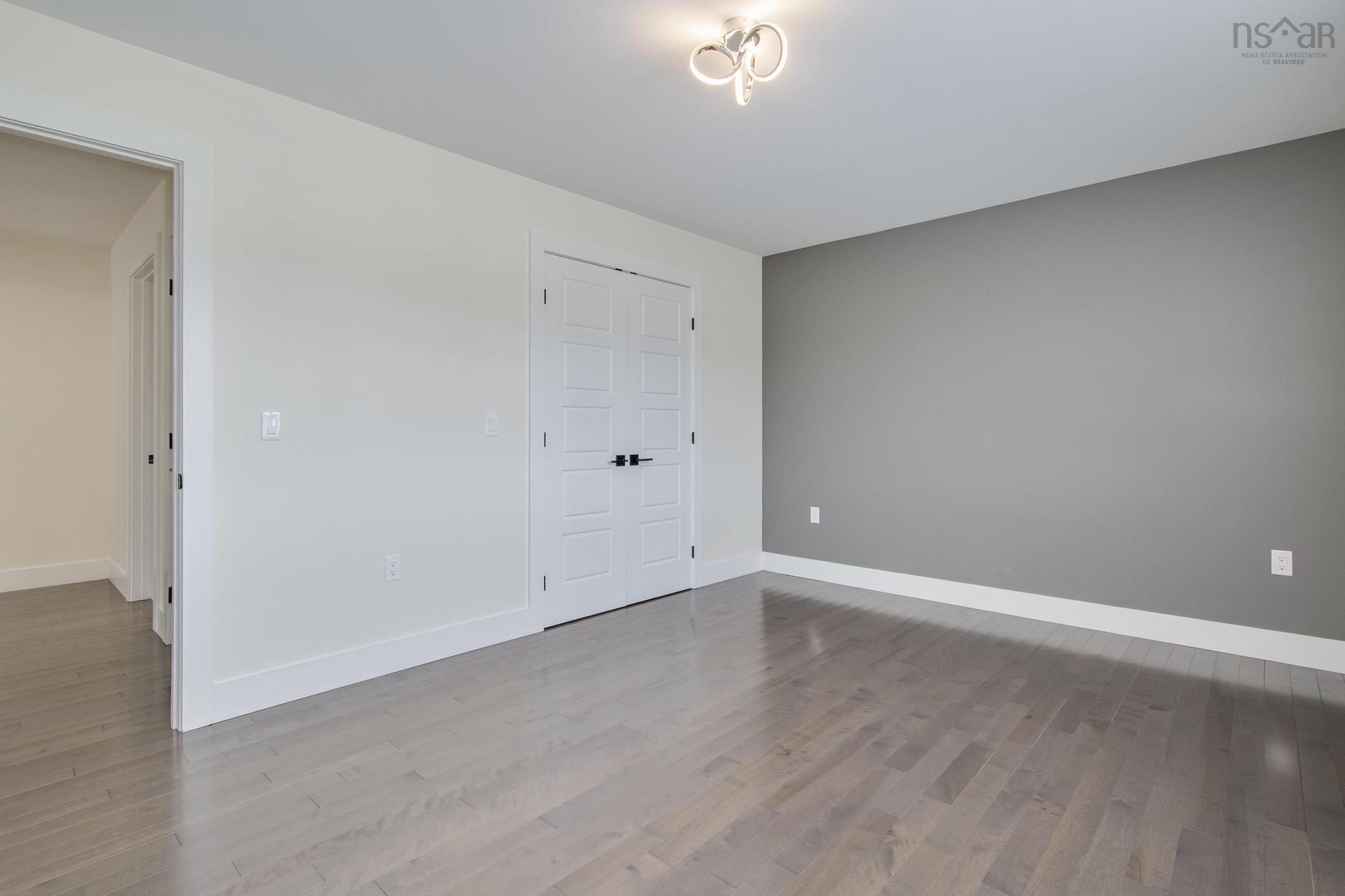 120 Olive Avenue photo #35