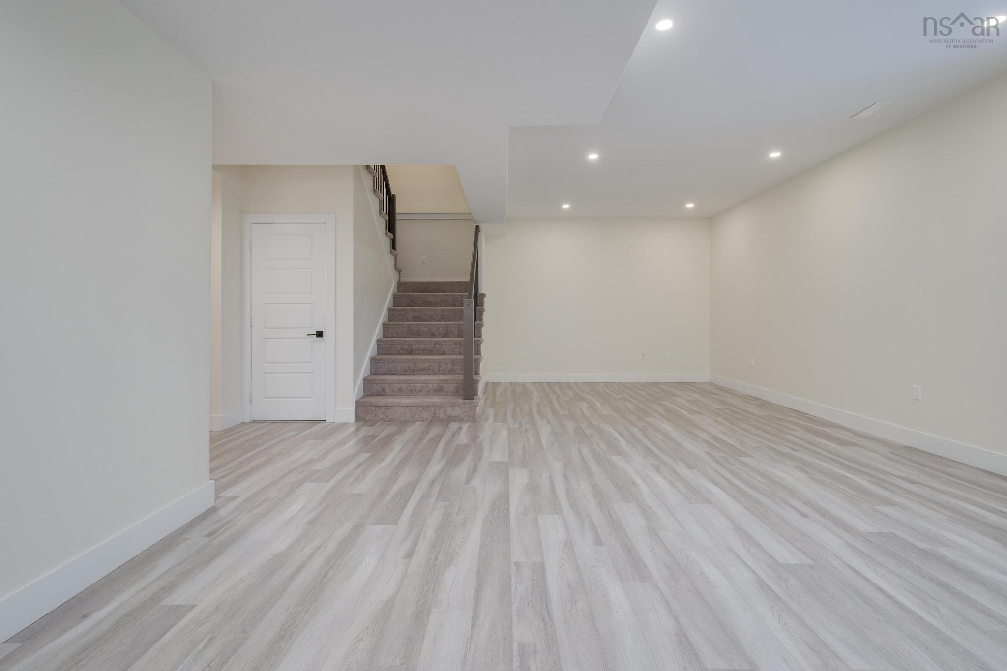 120 Olive Avenue photo #37