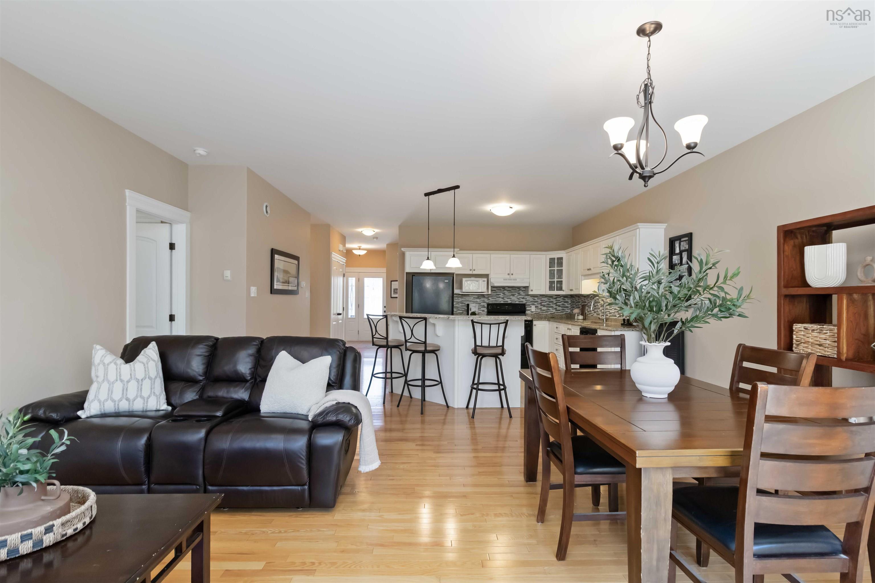 12 Kirkwood Court photo #12