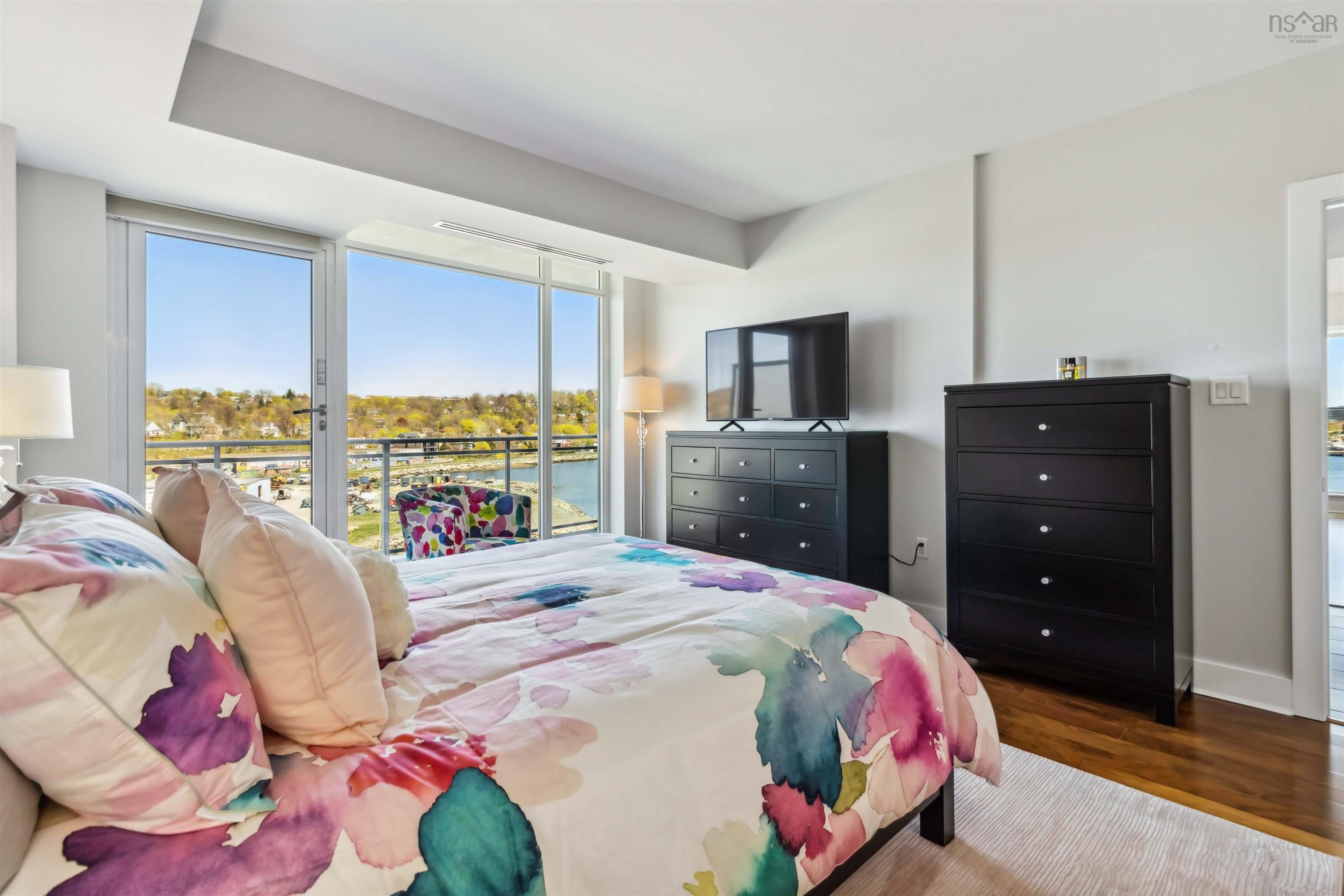 502 31 Kings Wharf Place photo #36