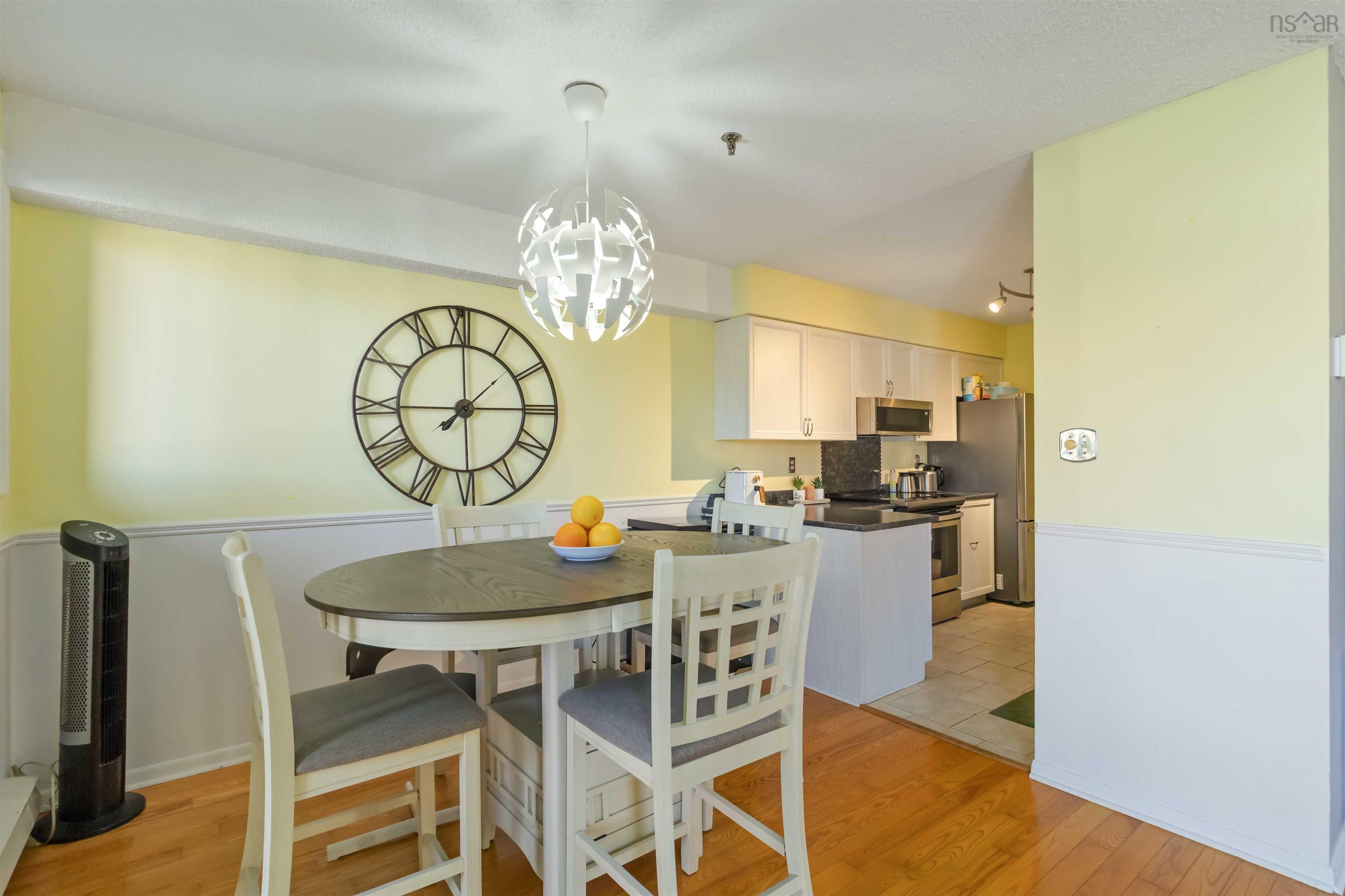 219 15 Knightsridge Drive photo #22