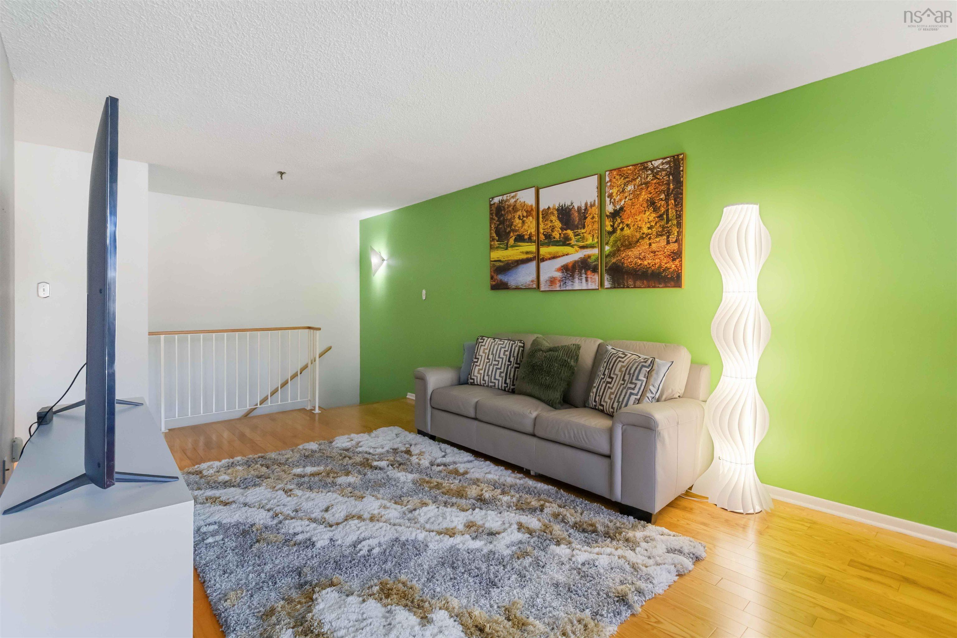 219 15 Knightsridge Drive photo #8