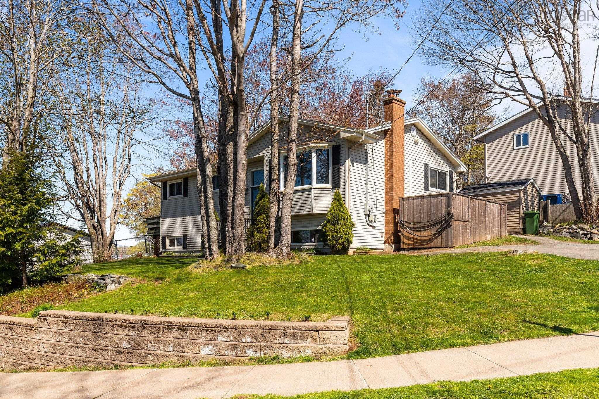 185 SMOKEY DR, LOWER SACKVILLE, NS Photo 1