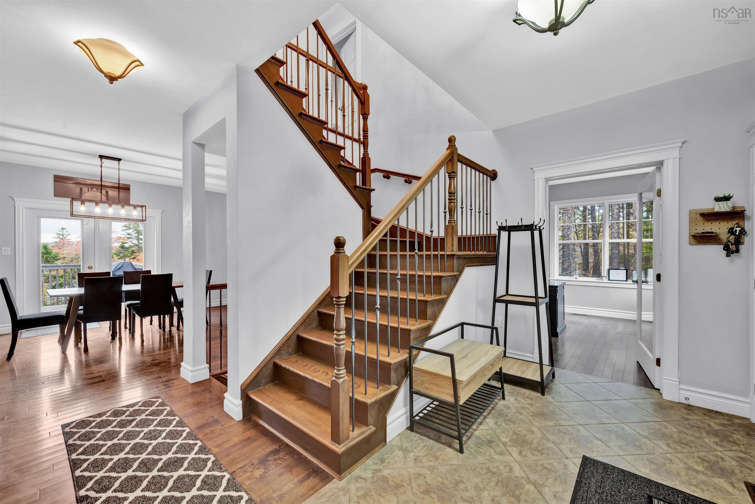 142 Voyager Way photo #2