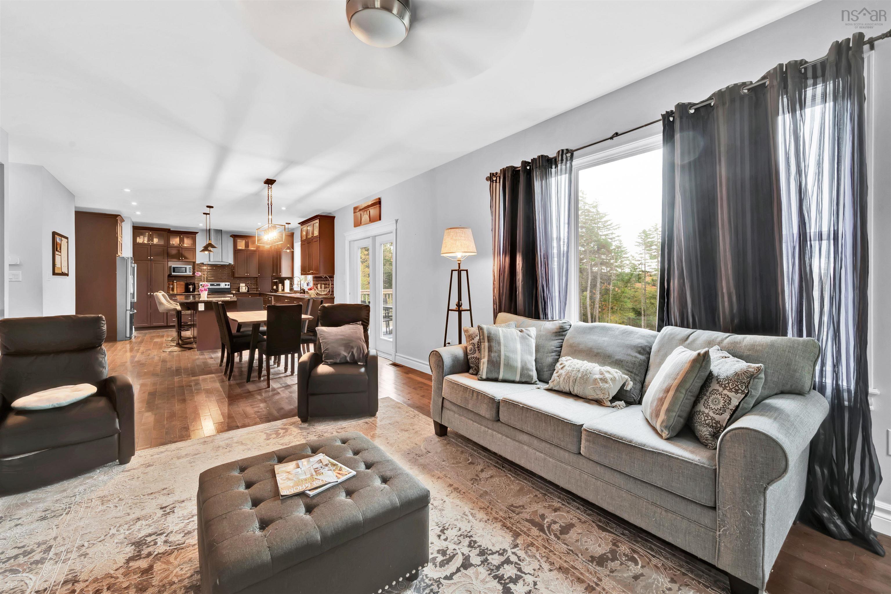 142 Voyager Way photo #12