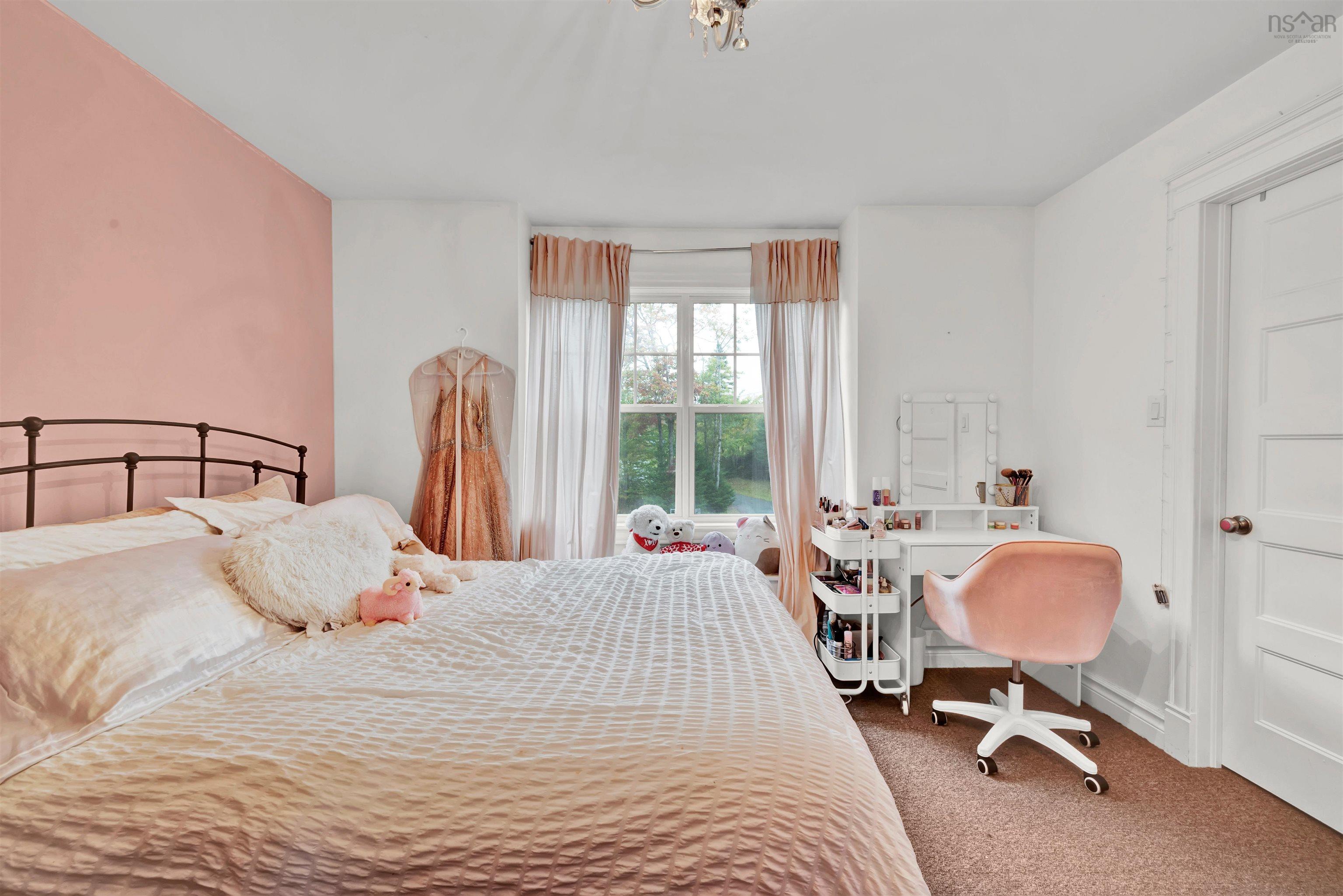 142 Voyager Way photo #13
