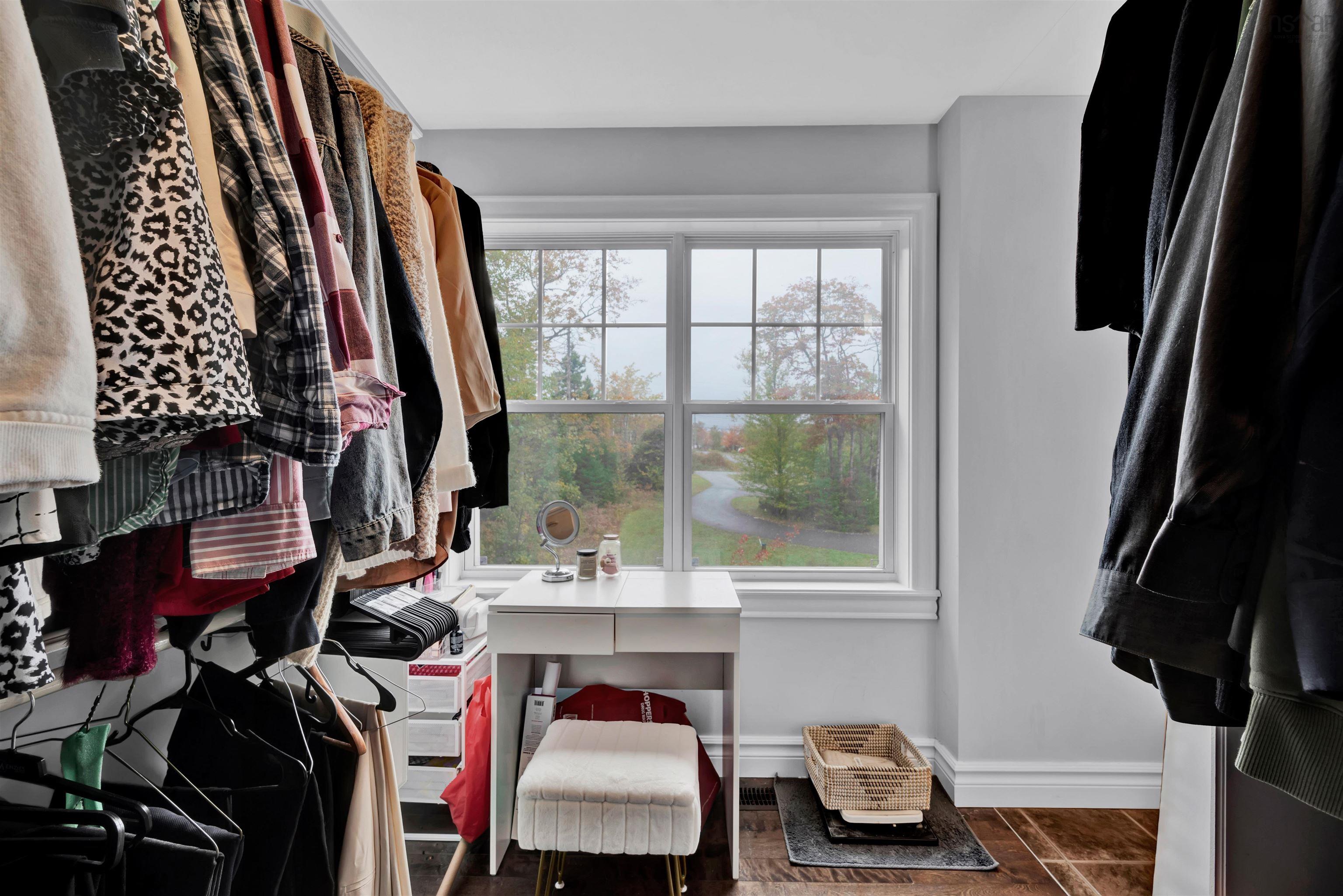 142 Voyager Way photo #19
