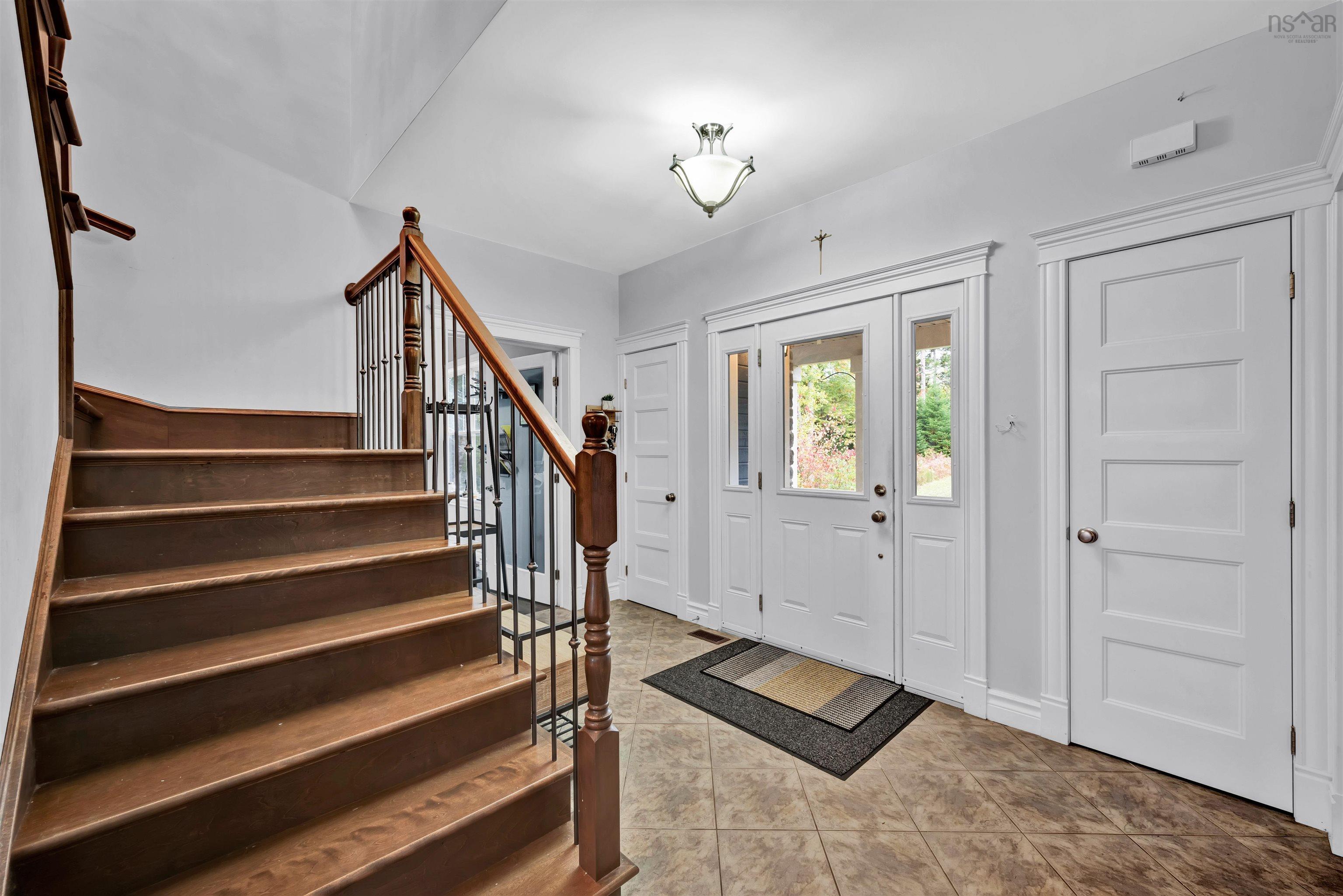 142 Voyager Way photo #3