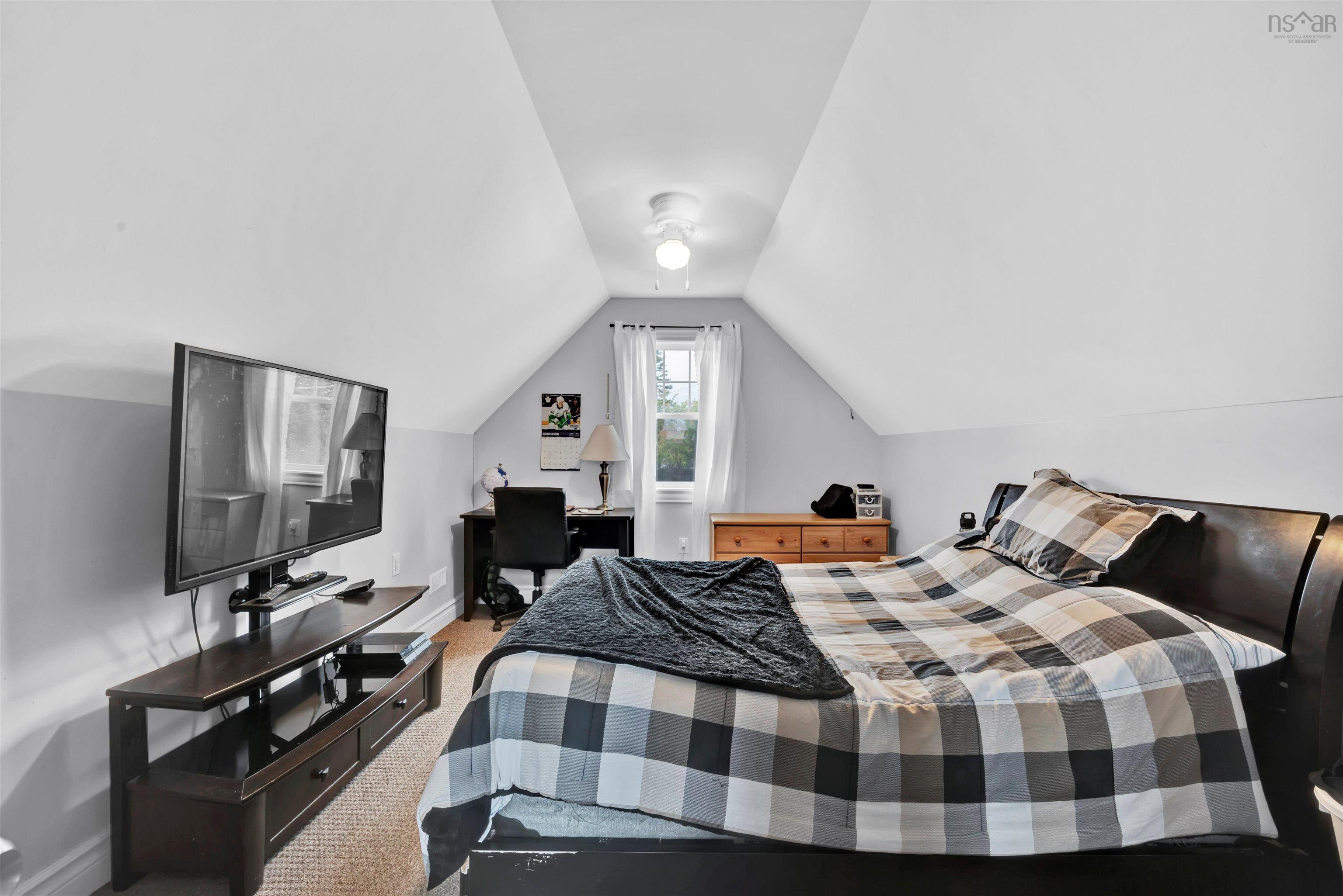 142 Voyager Way photo #21