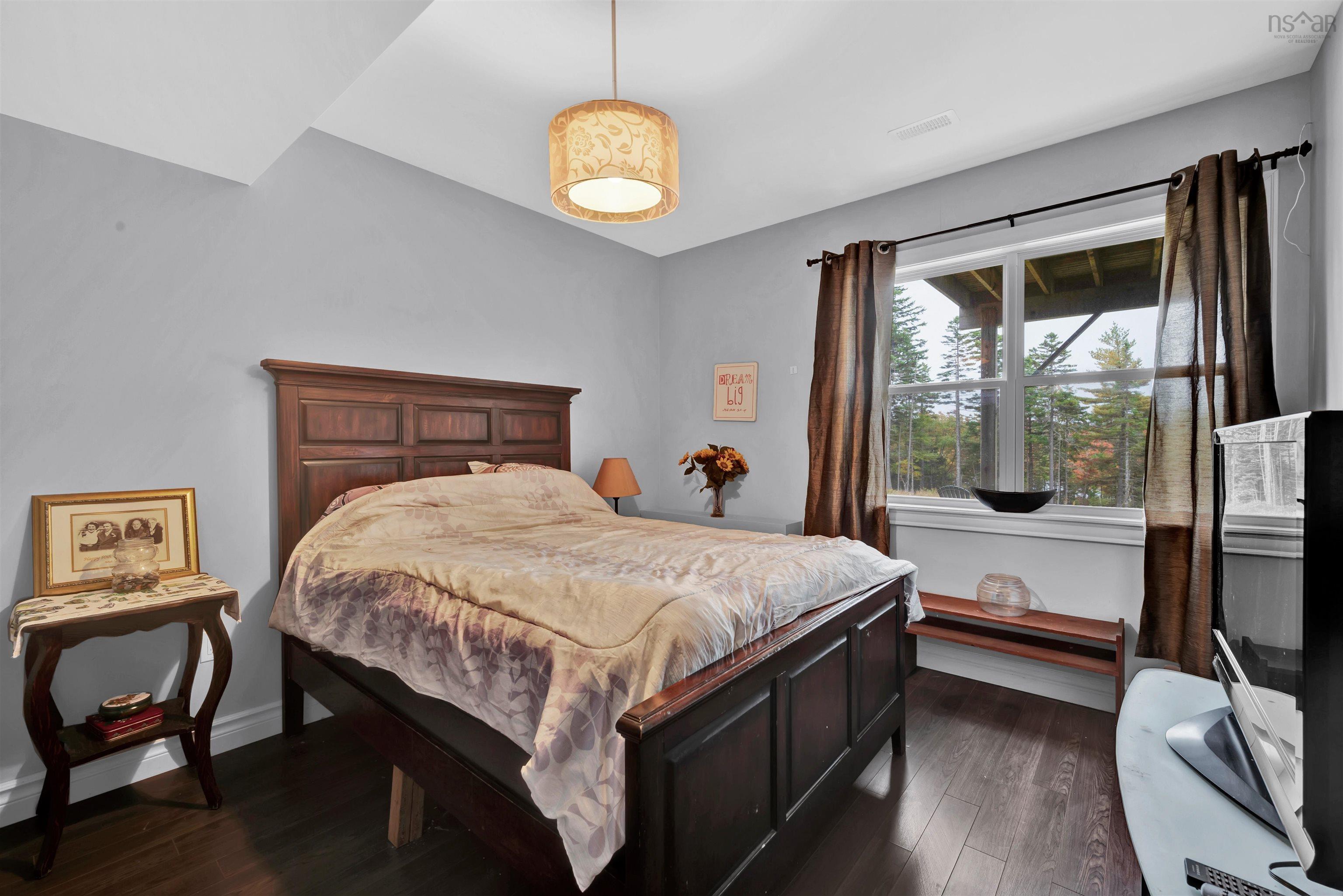 142 Voyager Way photo #25