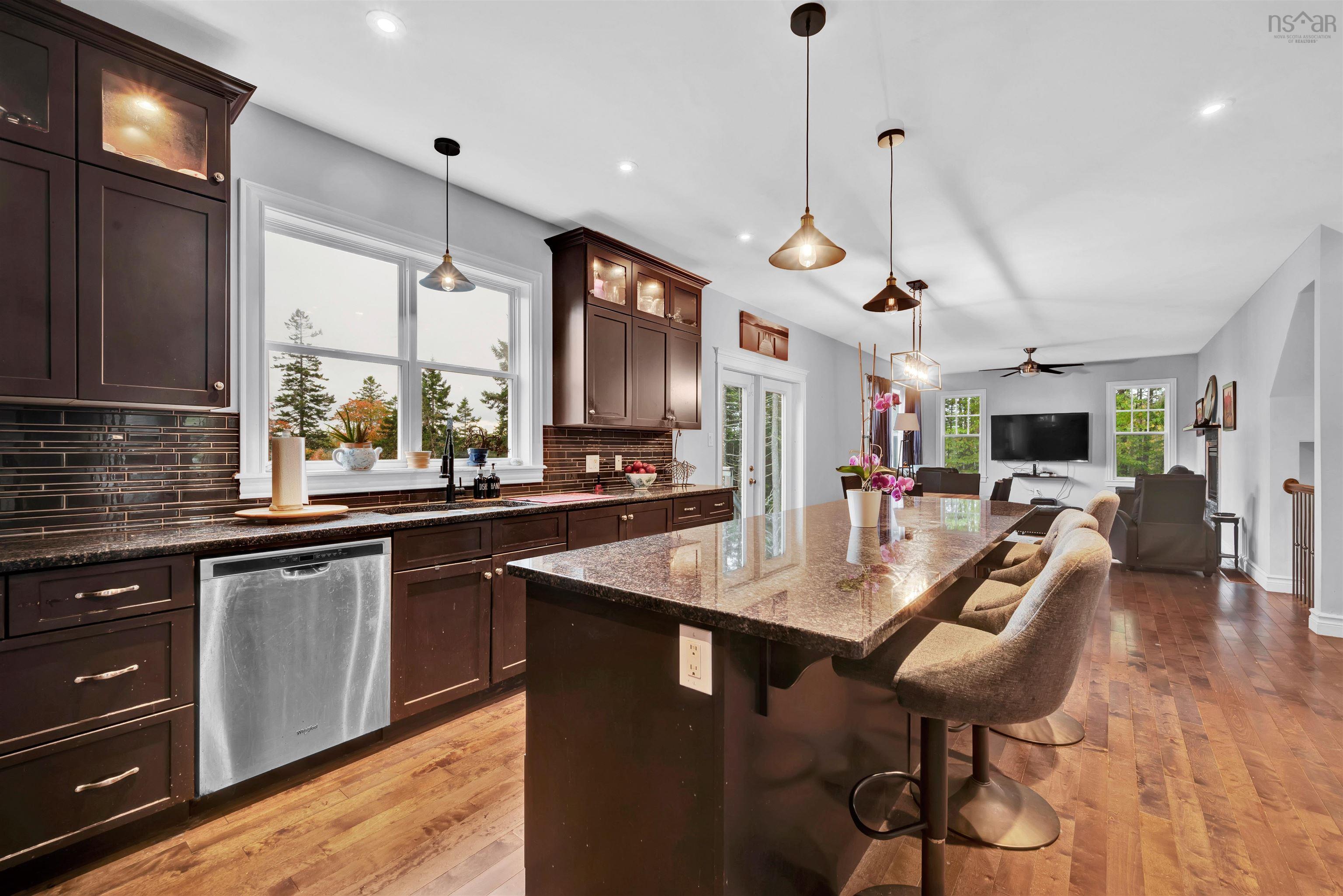 142 Voyager Way photo #8