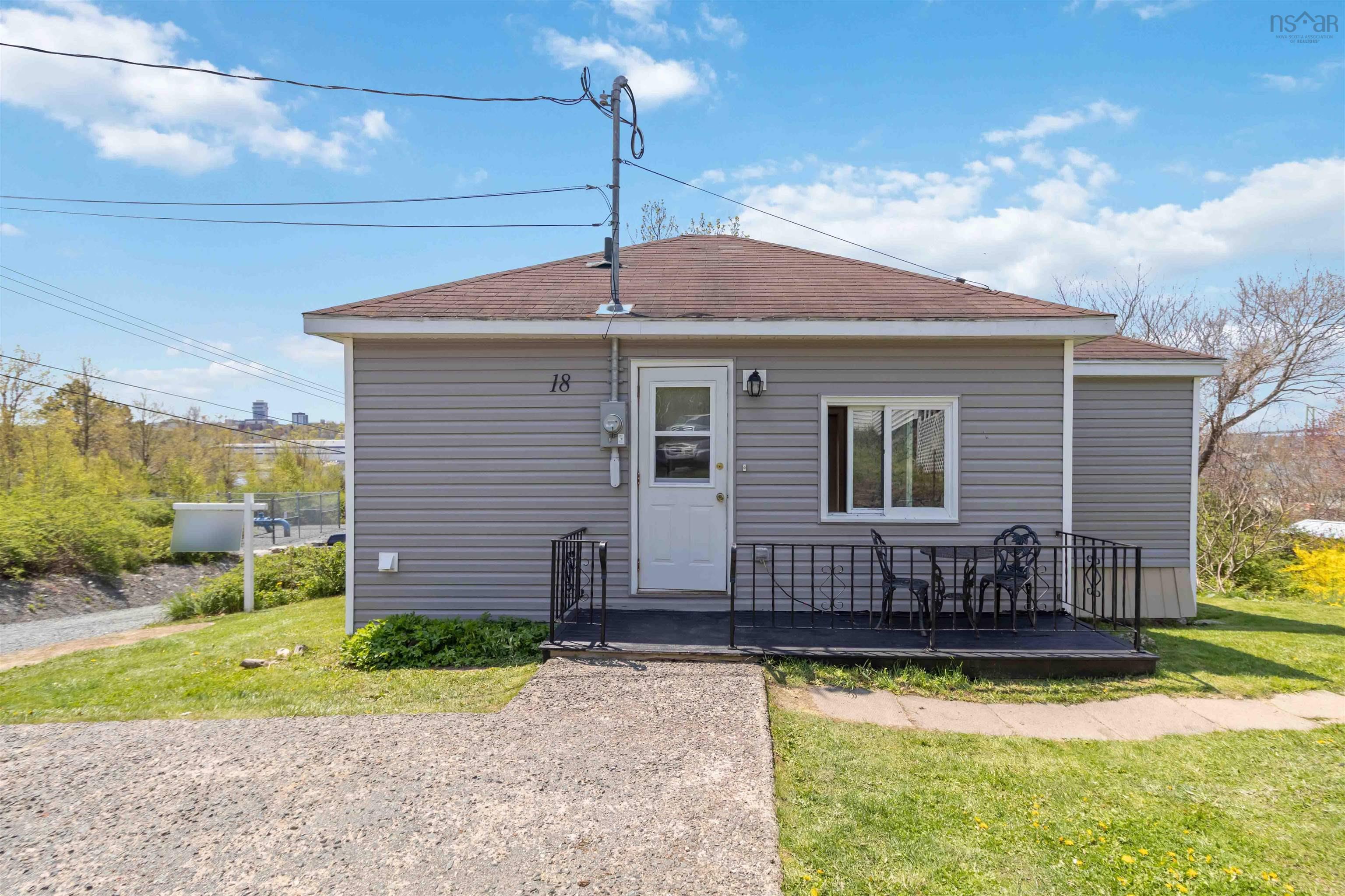 18 Nivens Avenue photo #2