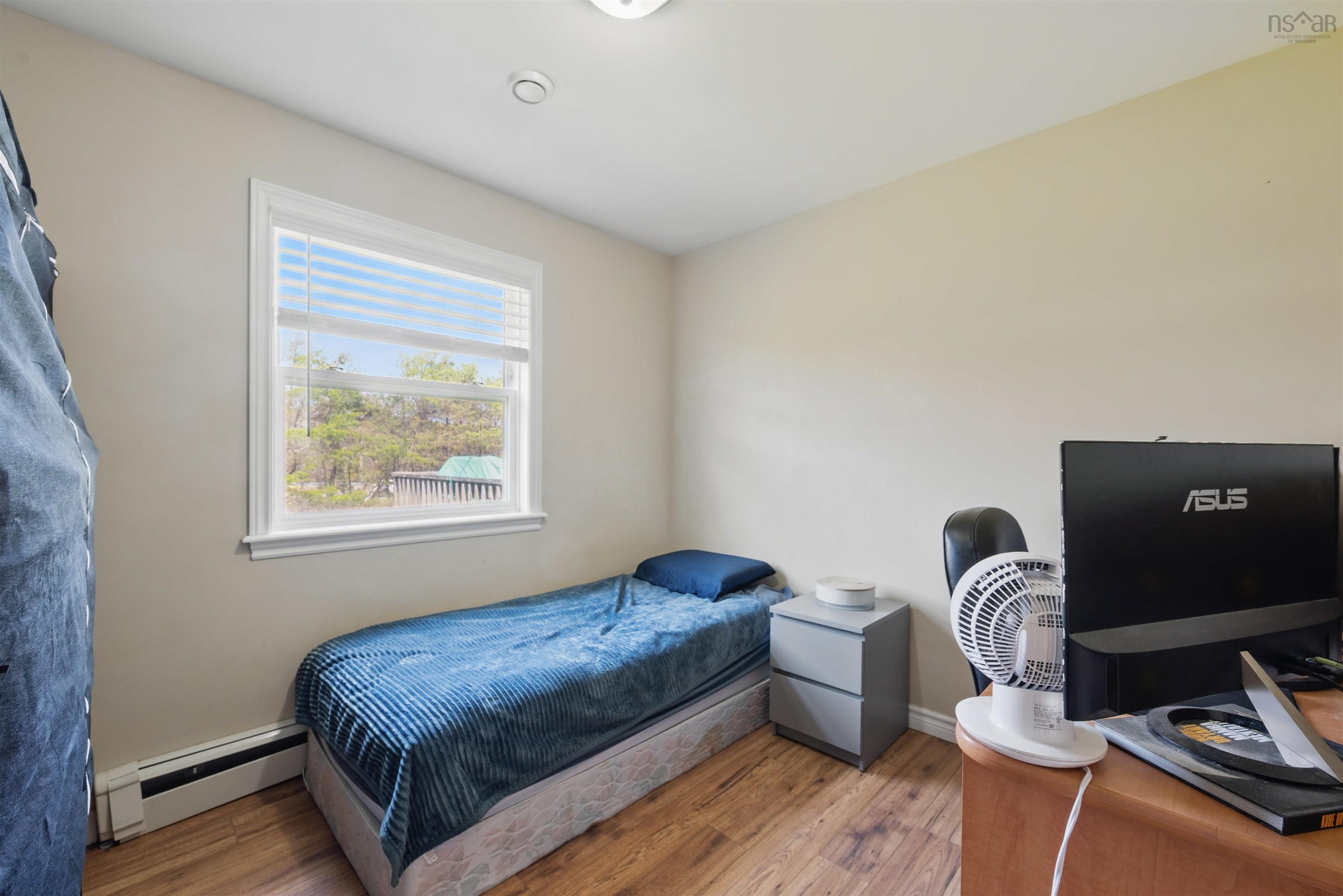 810 Basinview Drive photo #20