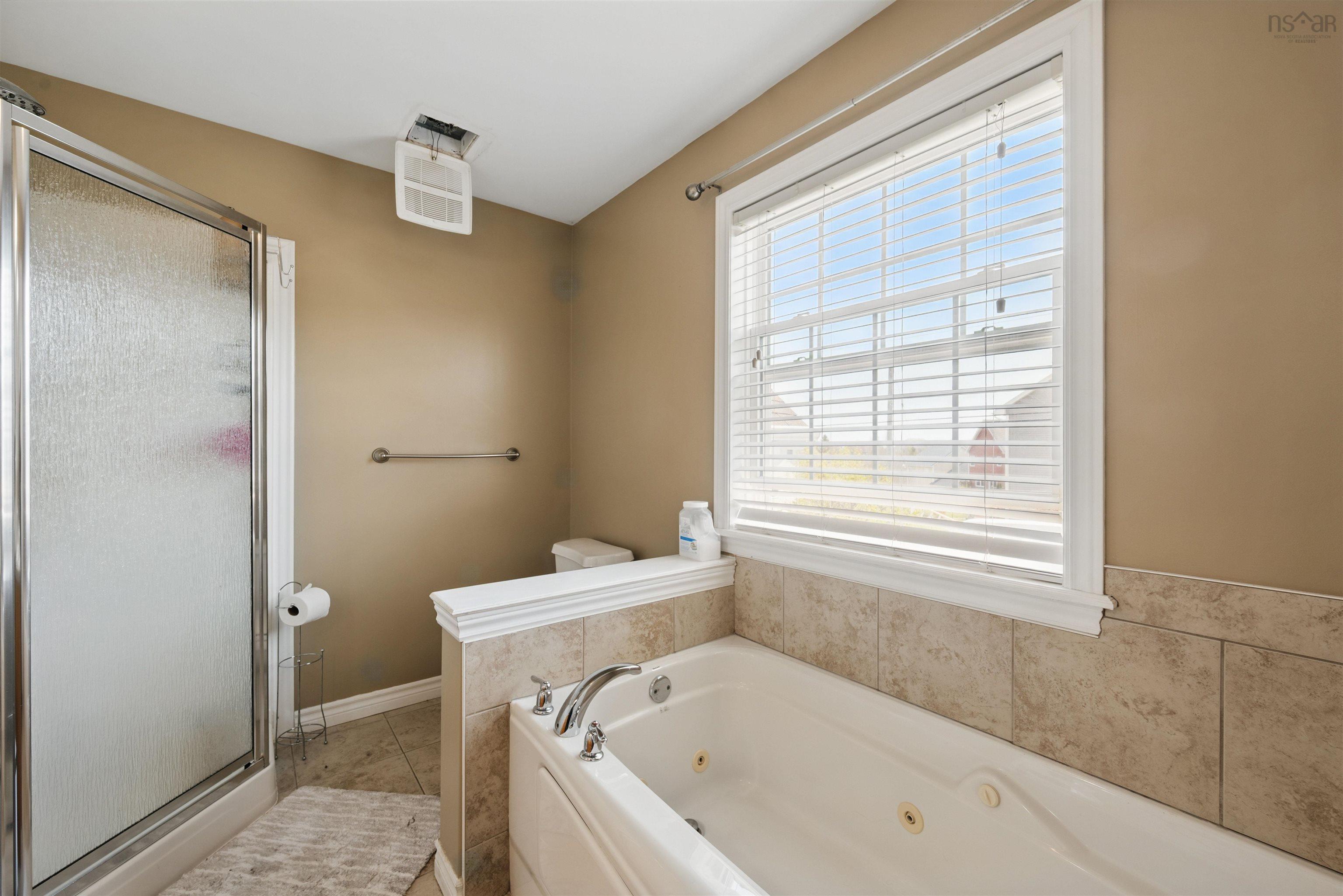 810 Basinview Drive photo #27