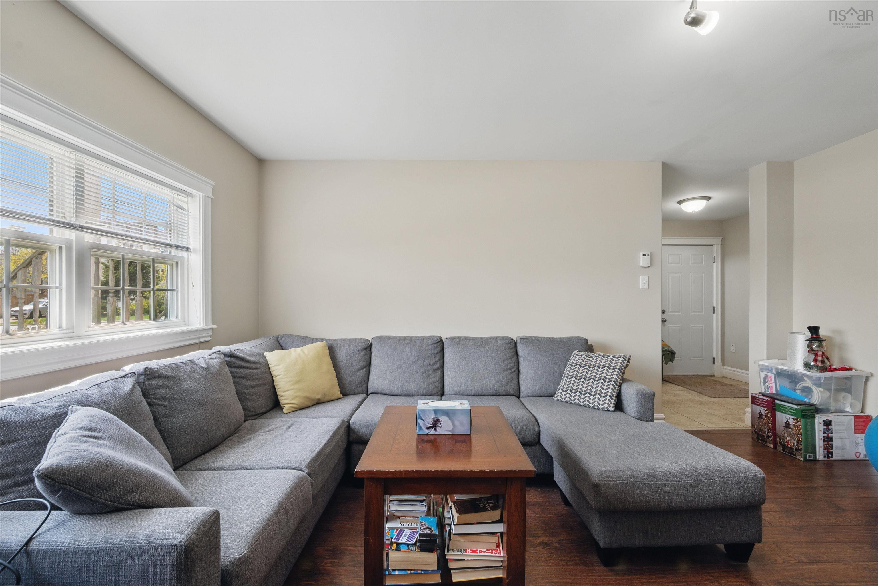 810 Basinview Drive photo #30