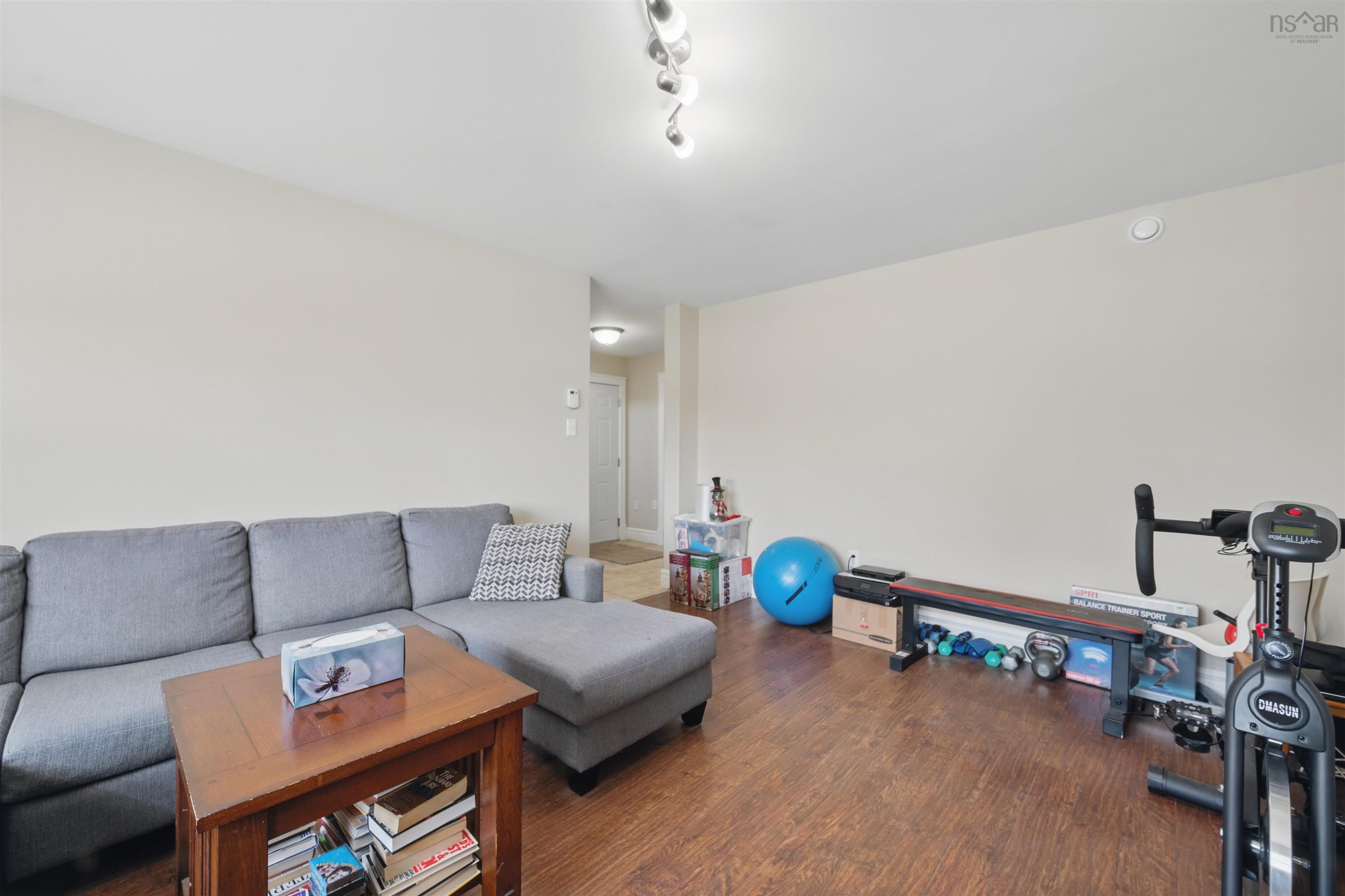 810 Basinview Drive photo #31