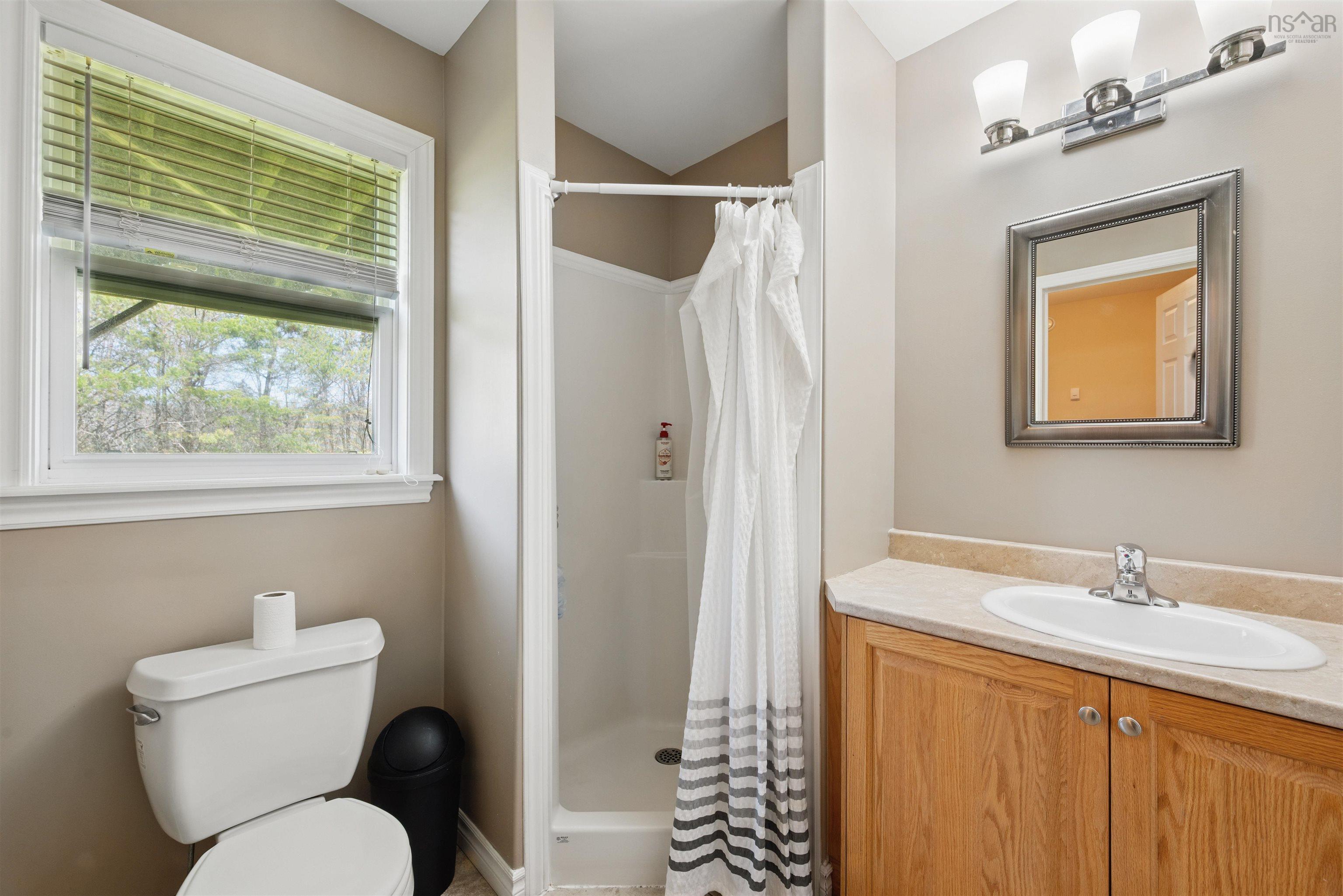 810 Basinview Drive photo #35