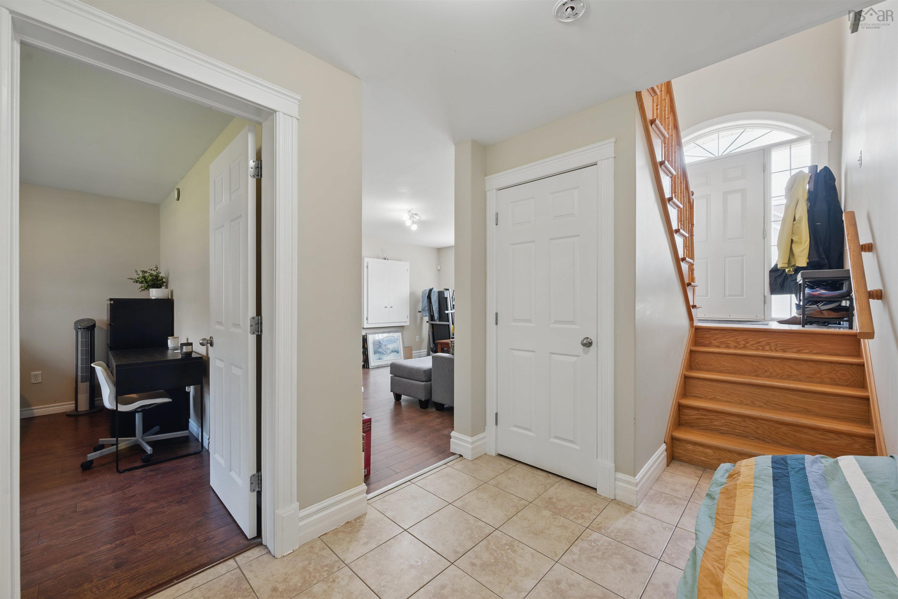 810 Basinview Drive photo #37