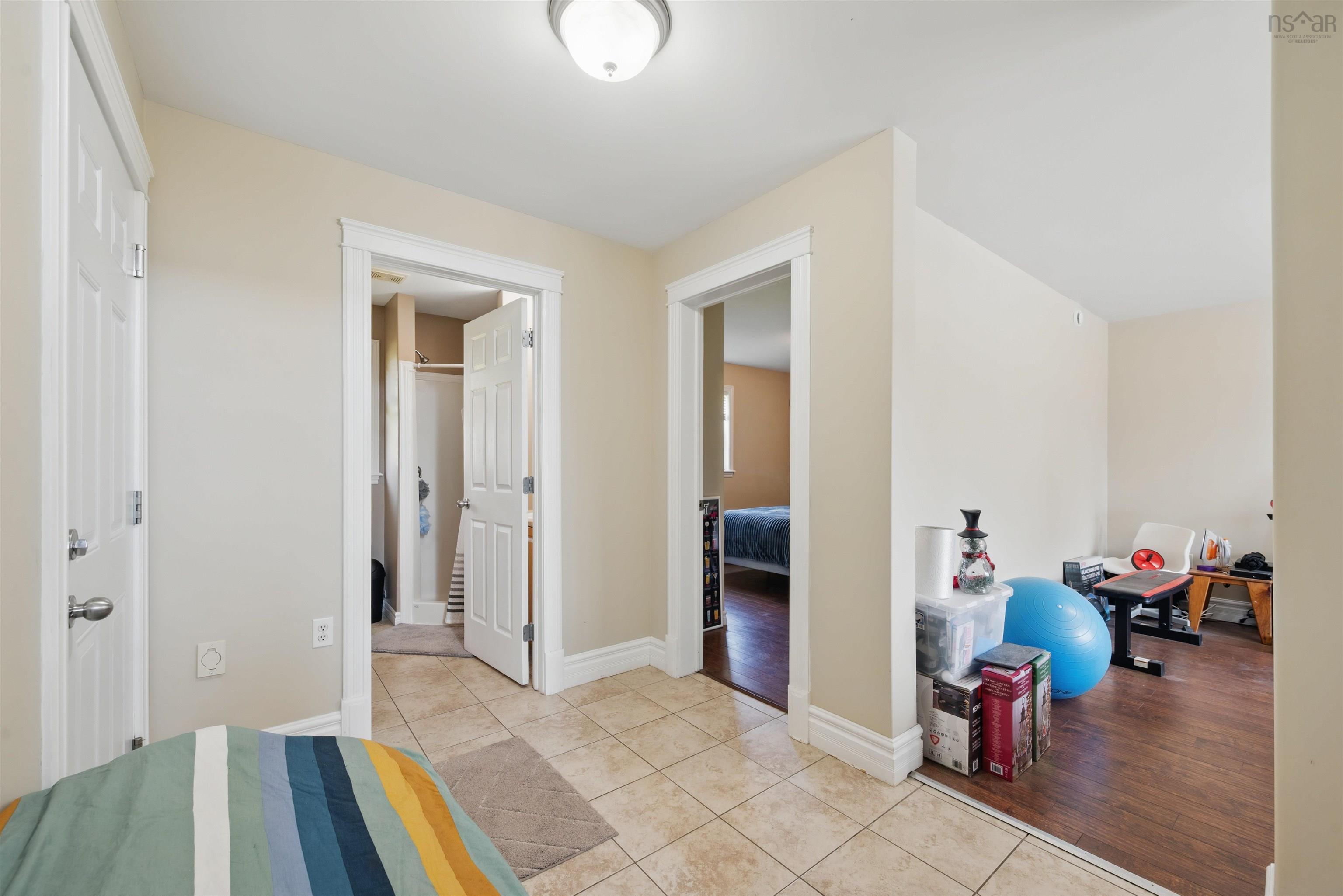 810 Basinview Drive photo #38