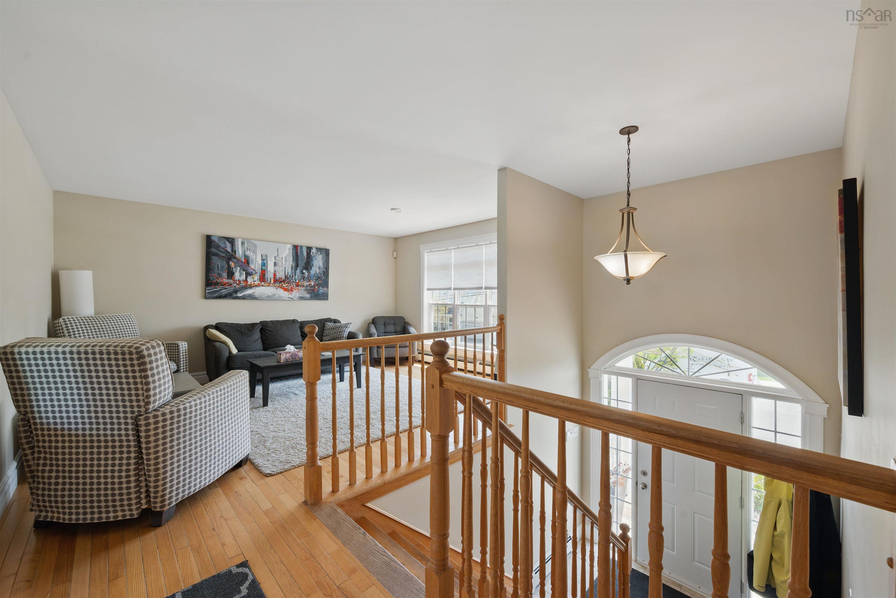 810 Basinview Drive photo #6