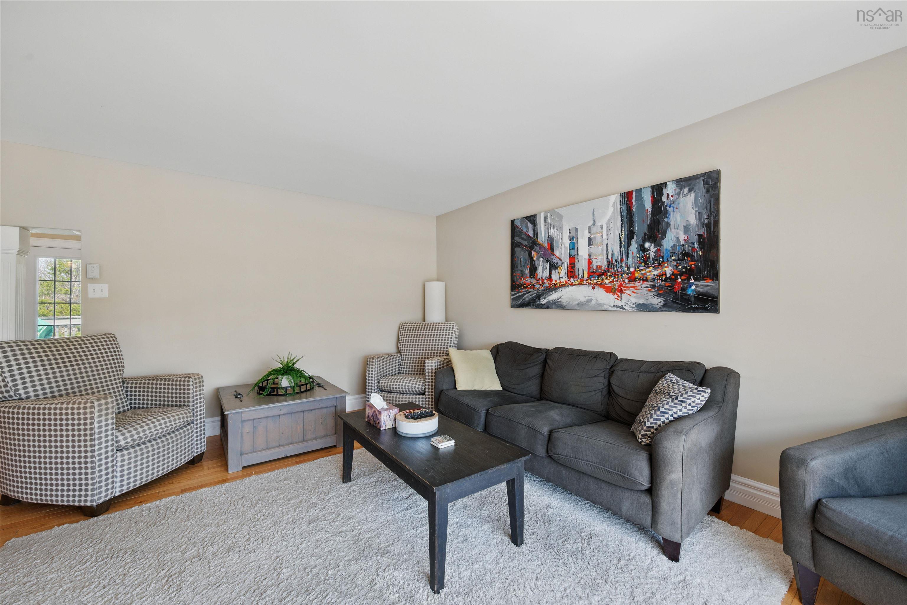 810 Basinview Drive photo #9