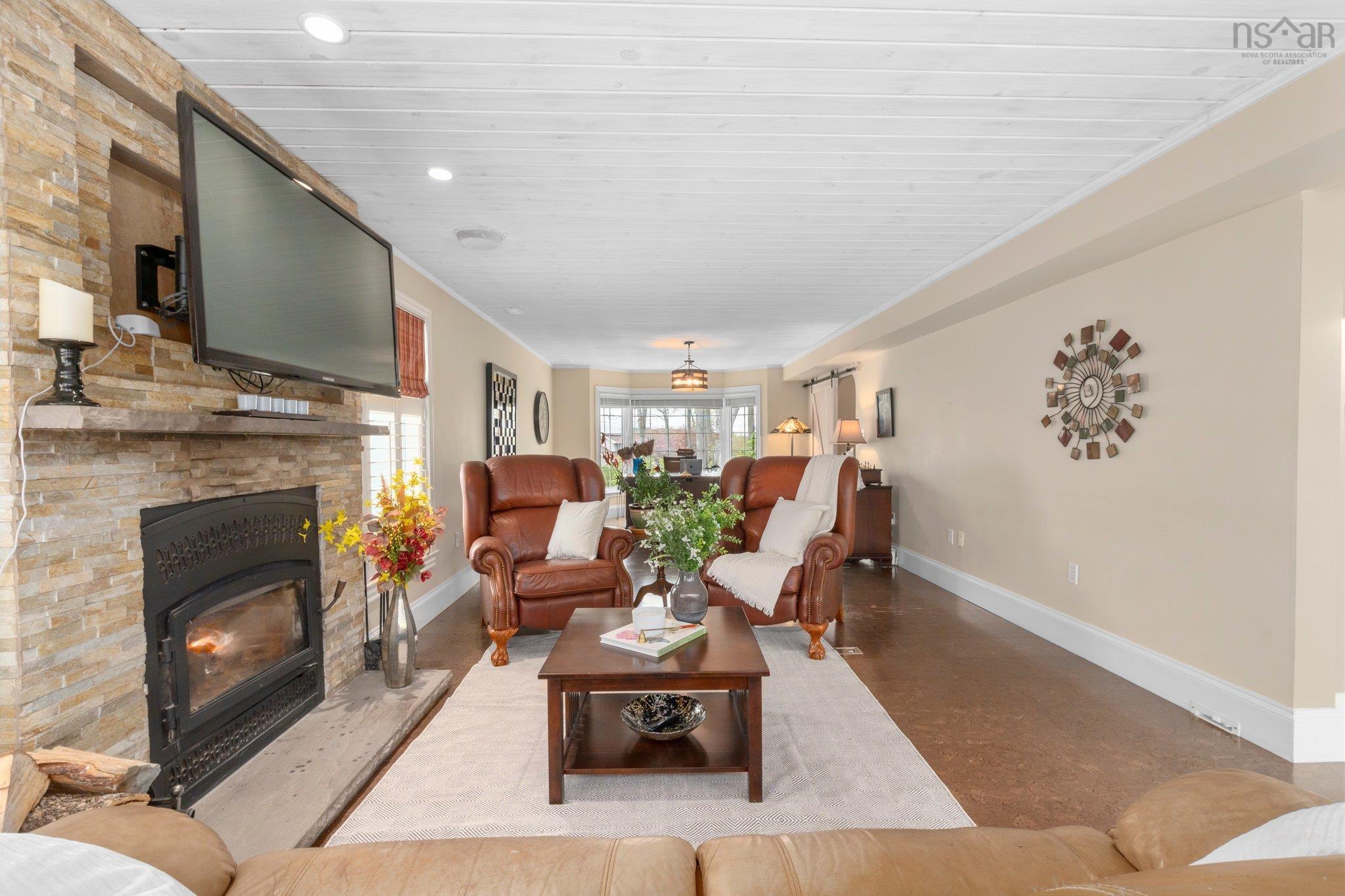 39 Canfield Court photo #6