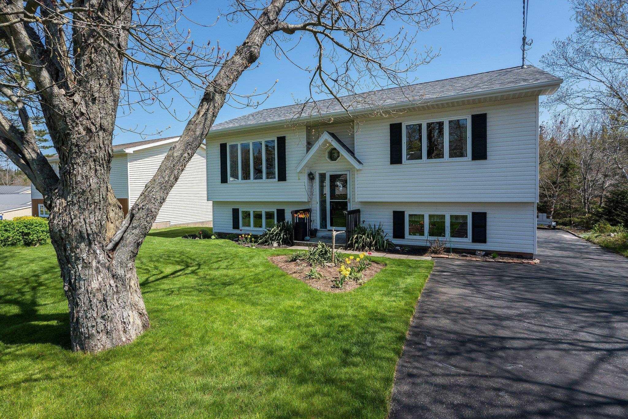 1937 ST MARGARETS BAY RD, TIMBERLEA, NS