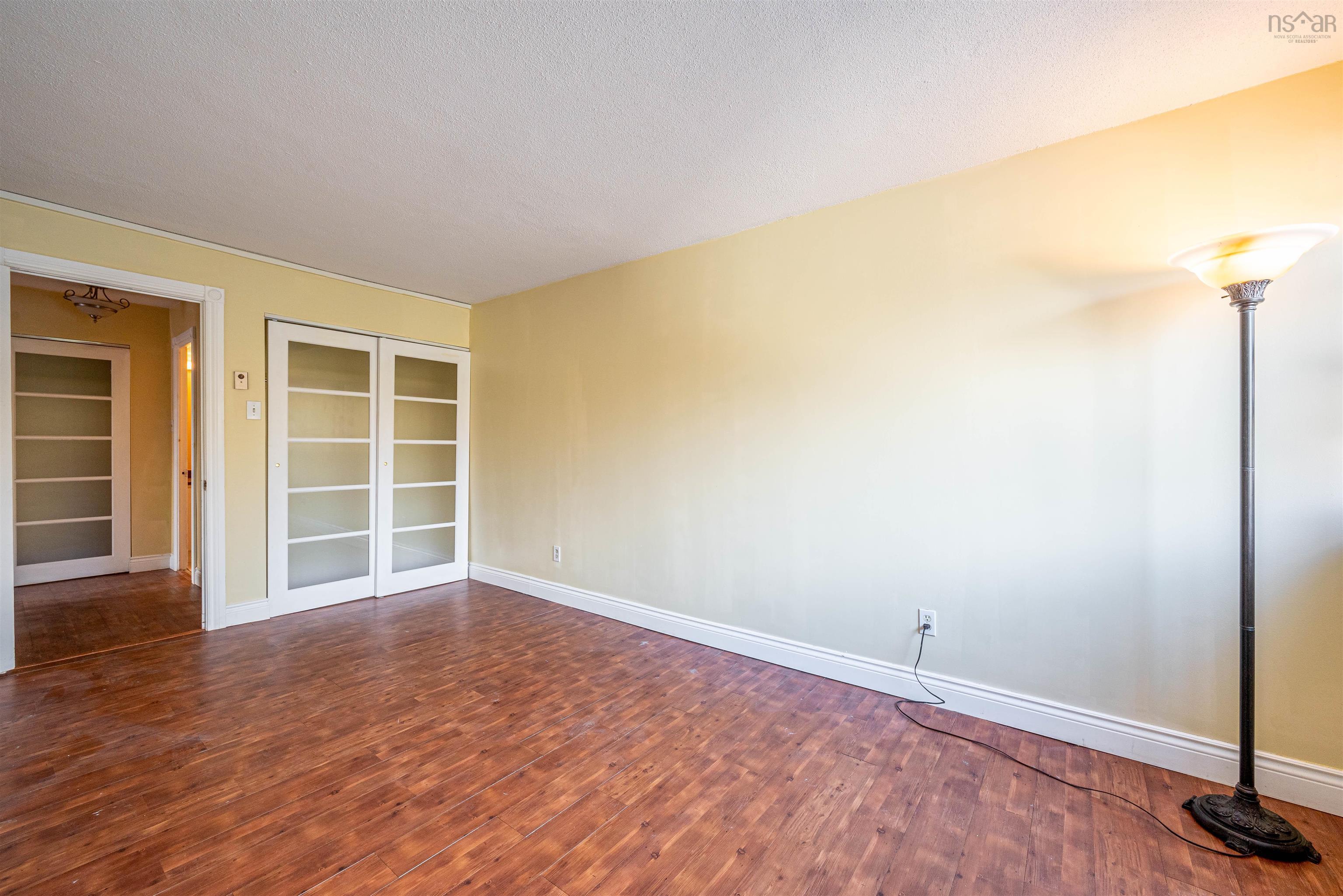 210 5959 Spring Garden Road photo #22