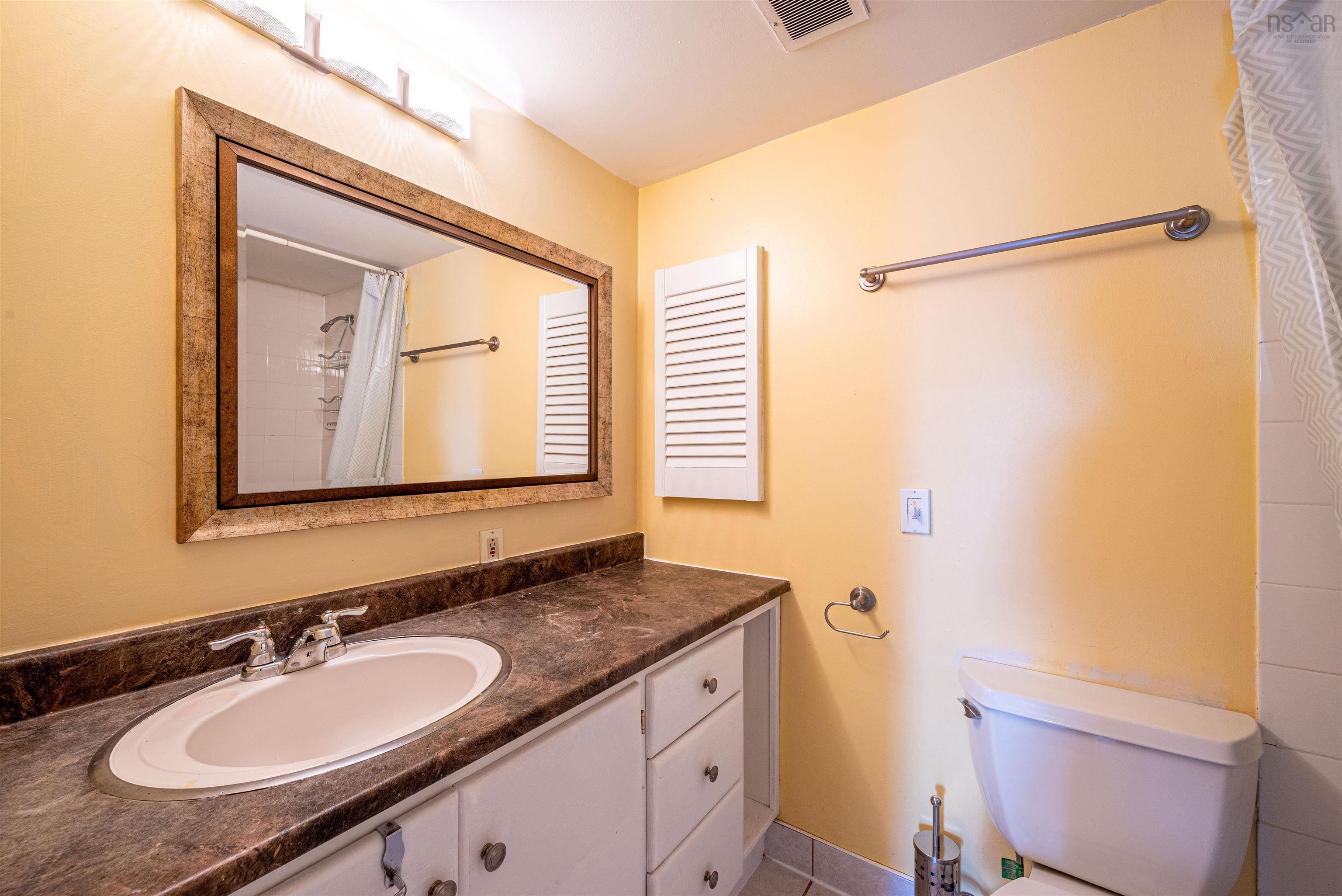 210 5959 Spring Garden Road photo #24