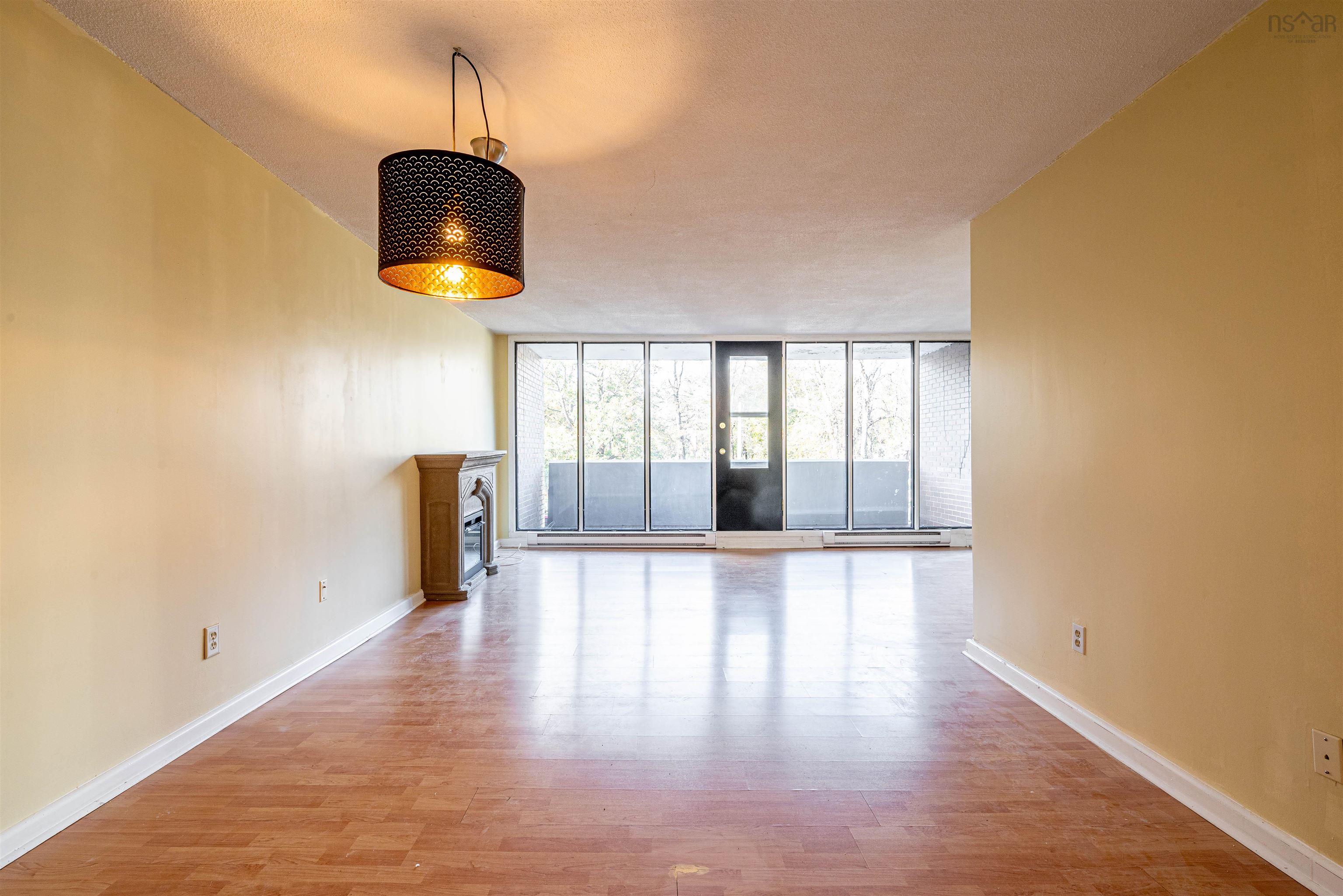 210 5959 Spring Garden Road photo #8