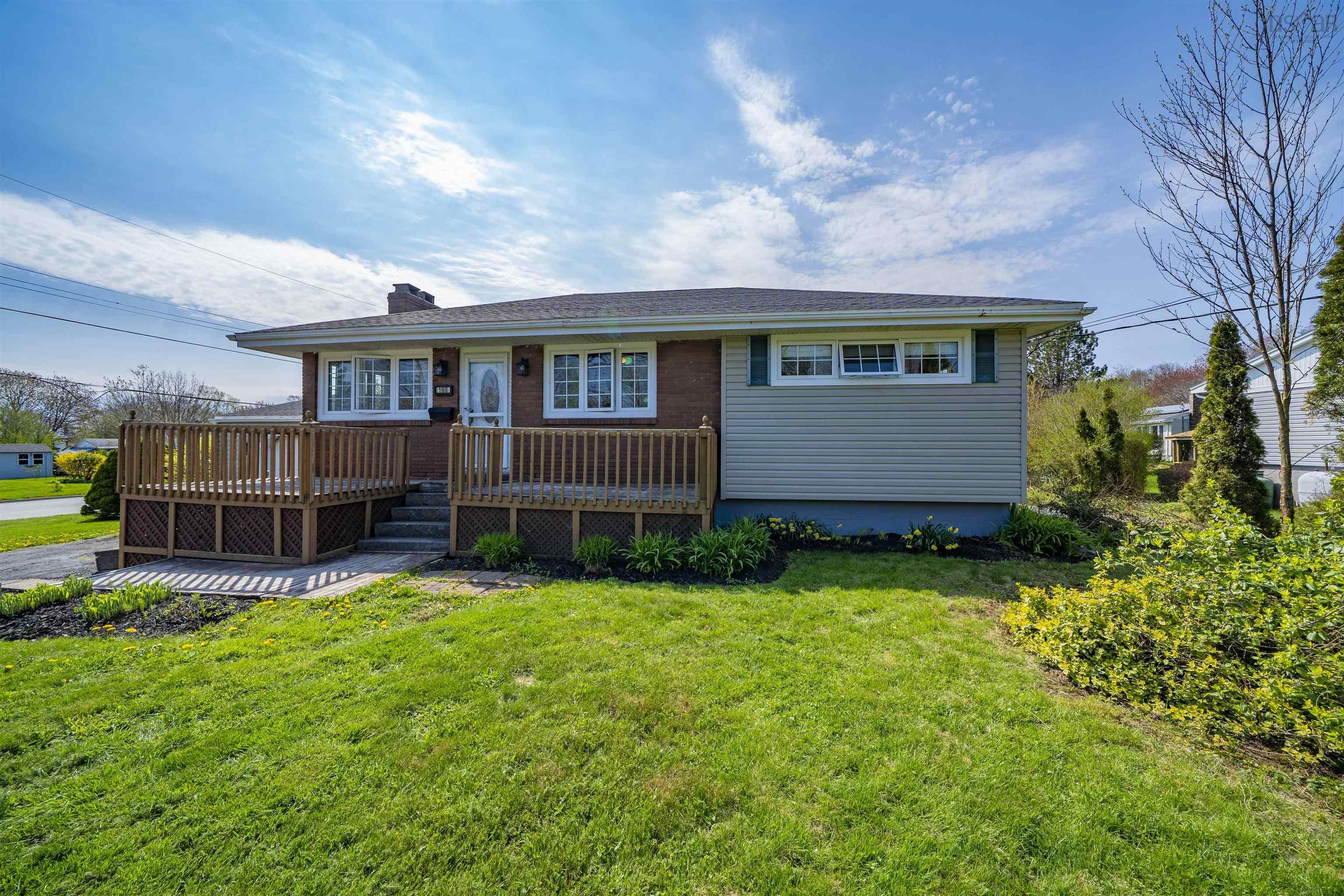 195 MOUNT EDWARD RD, DARTMOUTH, NS