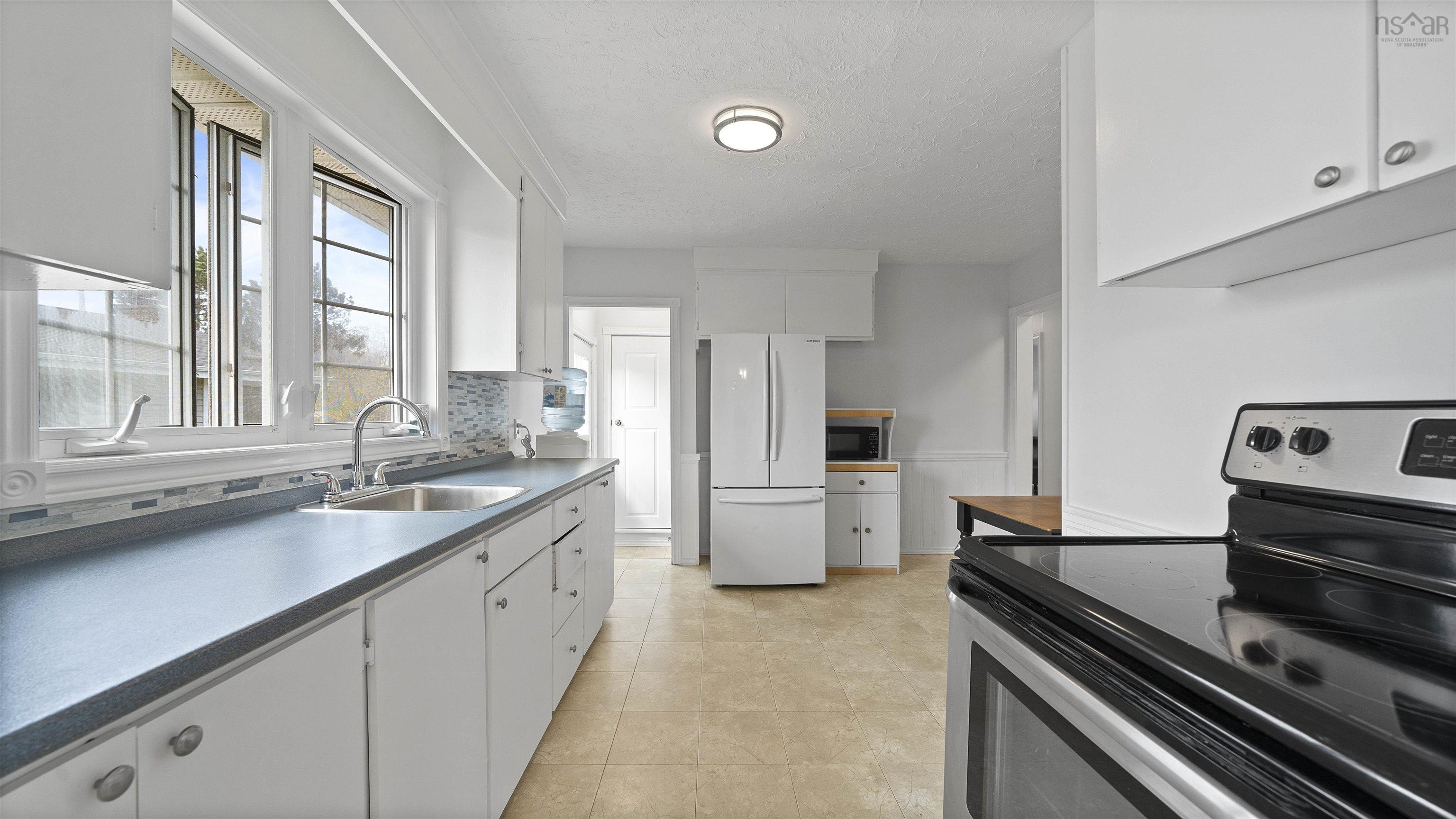 195 Mount Edward Road photo #19