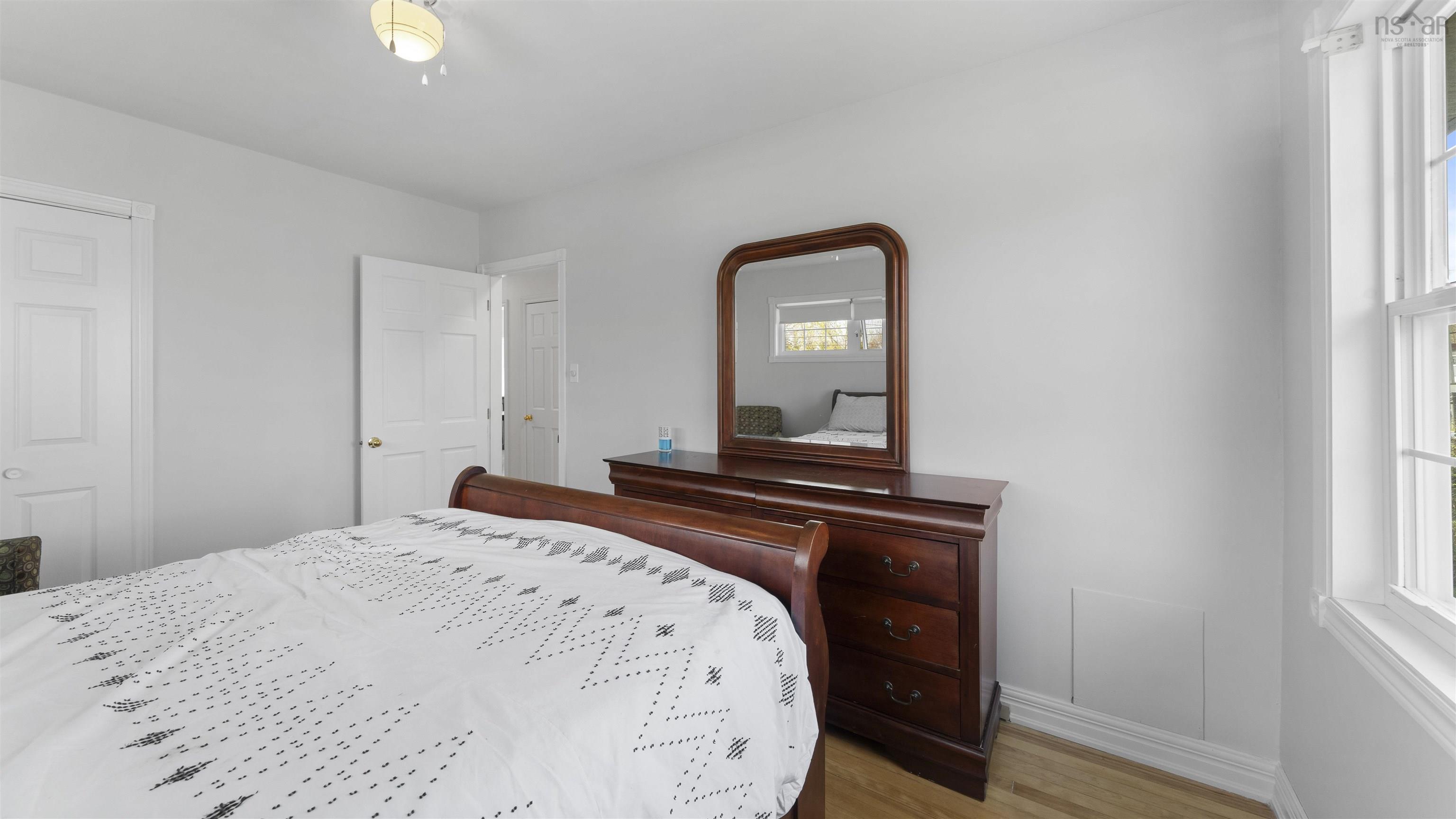 195 Mount Edward Road photo #21