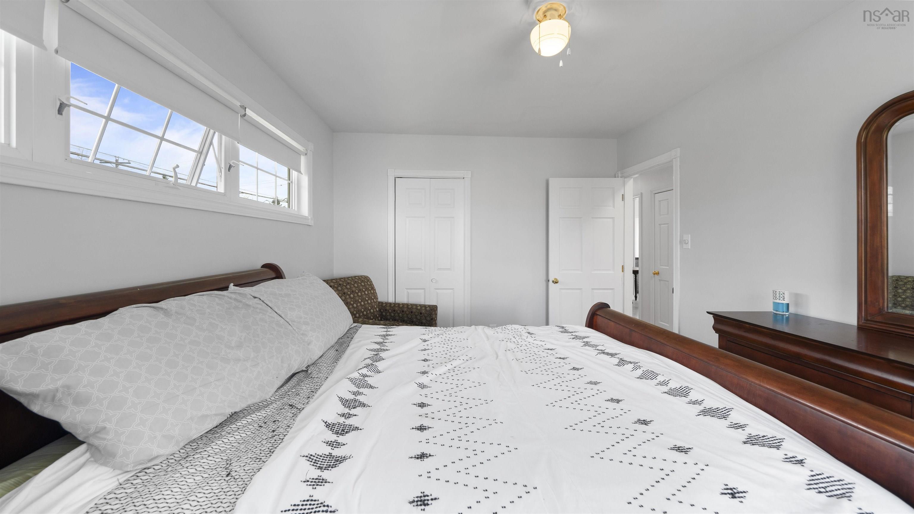195 Mount Edward Road photo #24