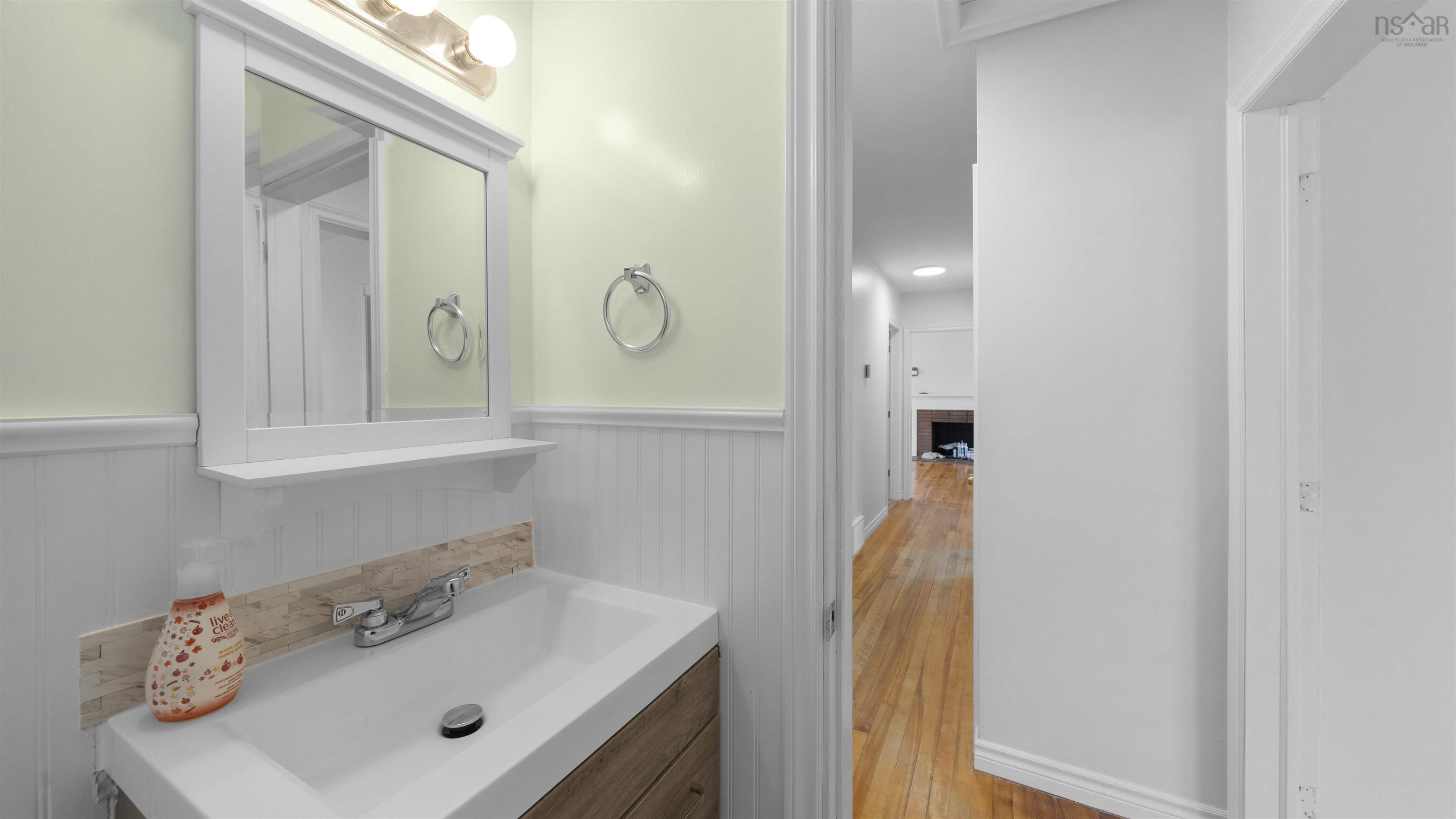 195 Mount Edward Road photo #26