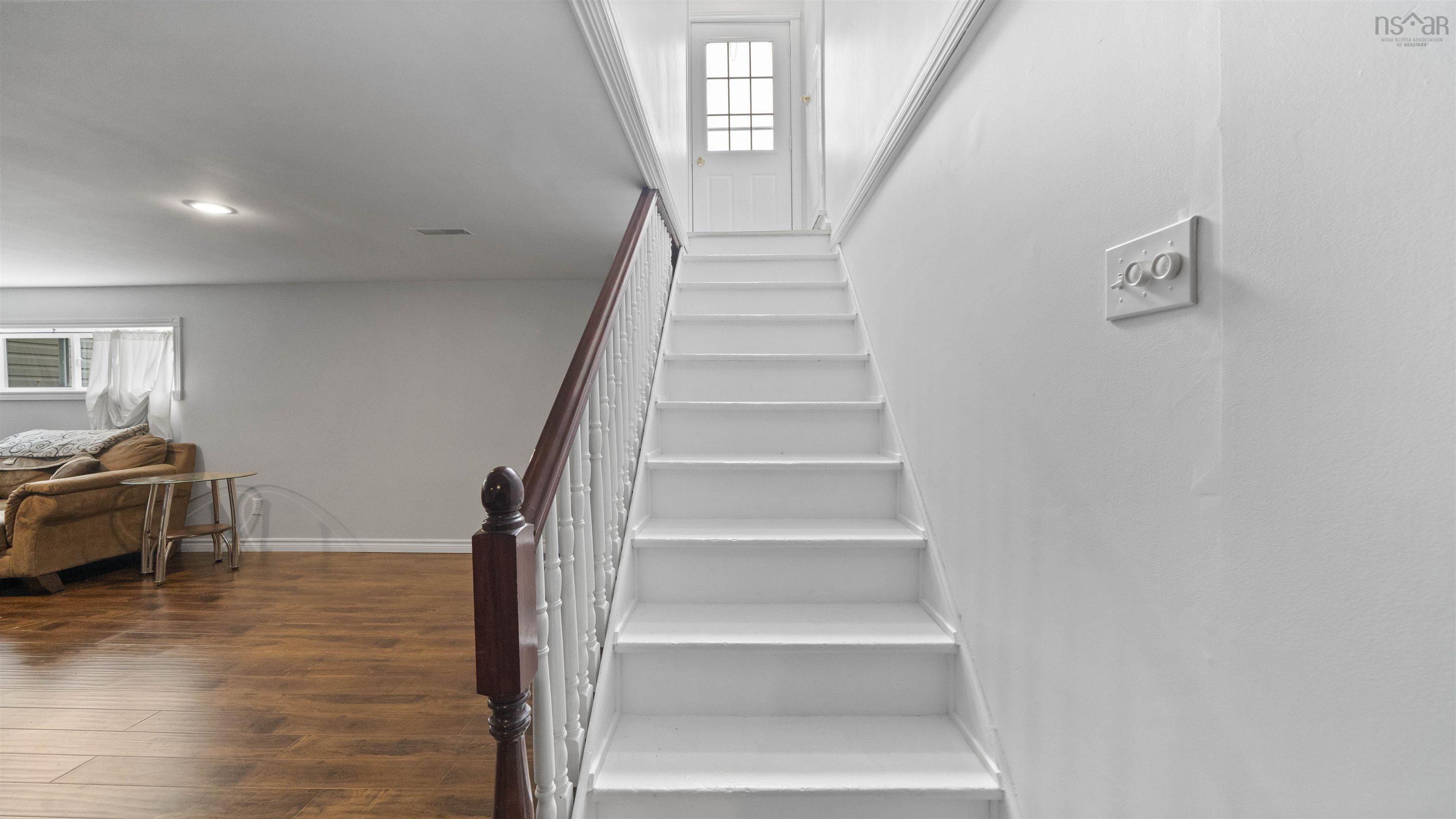 195 Mount Edward Road photo #29