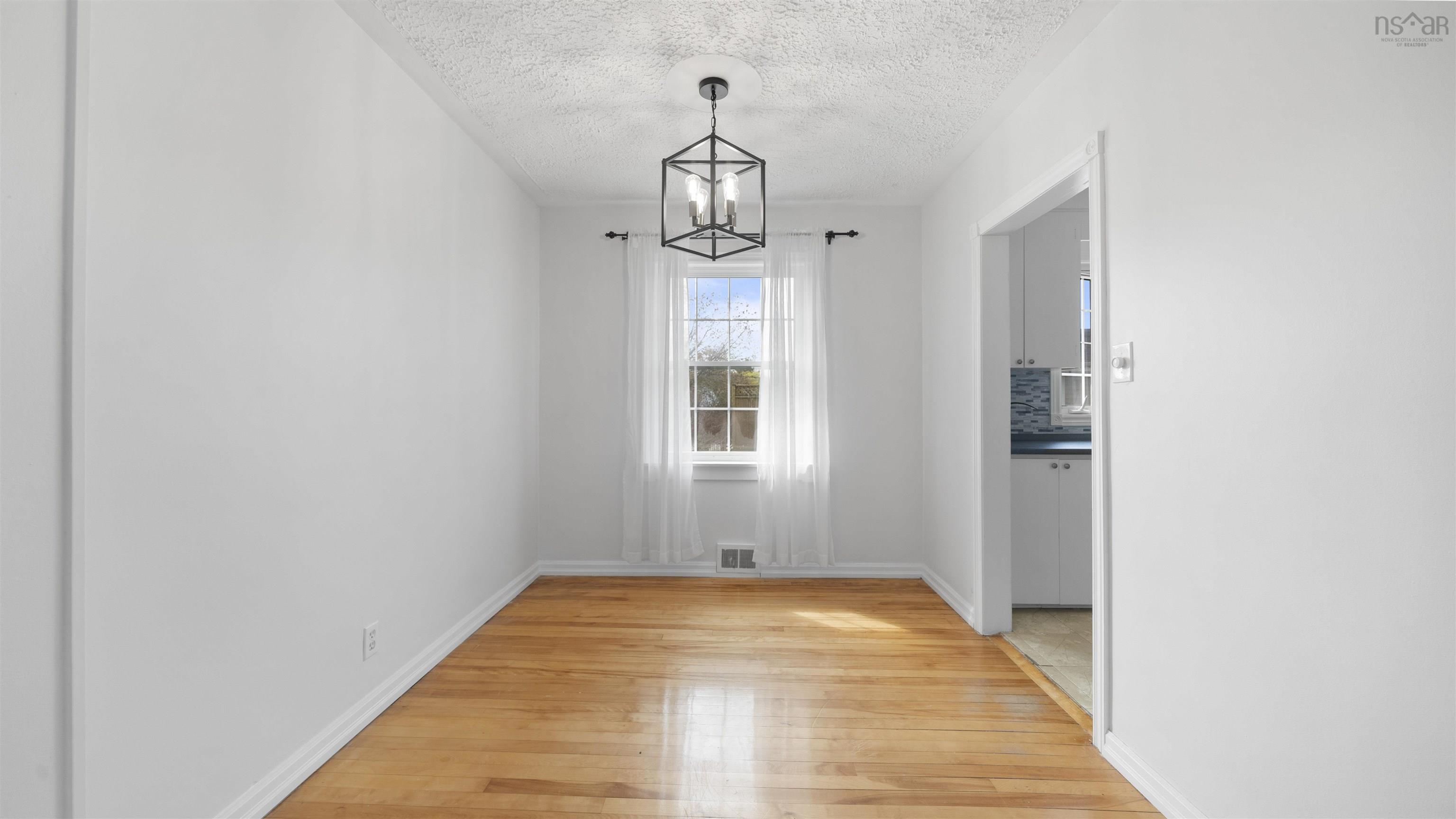 195 Mount Edward Road photo #10