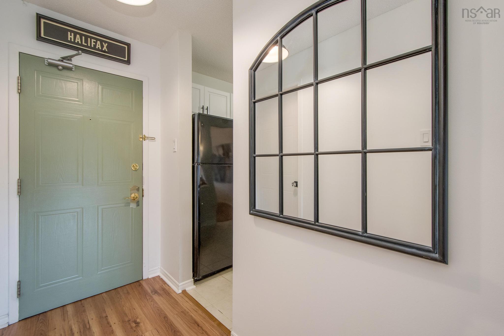 404 12 Spinnaker Drive photo #2
