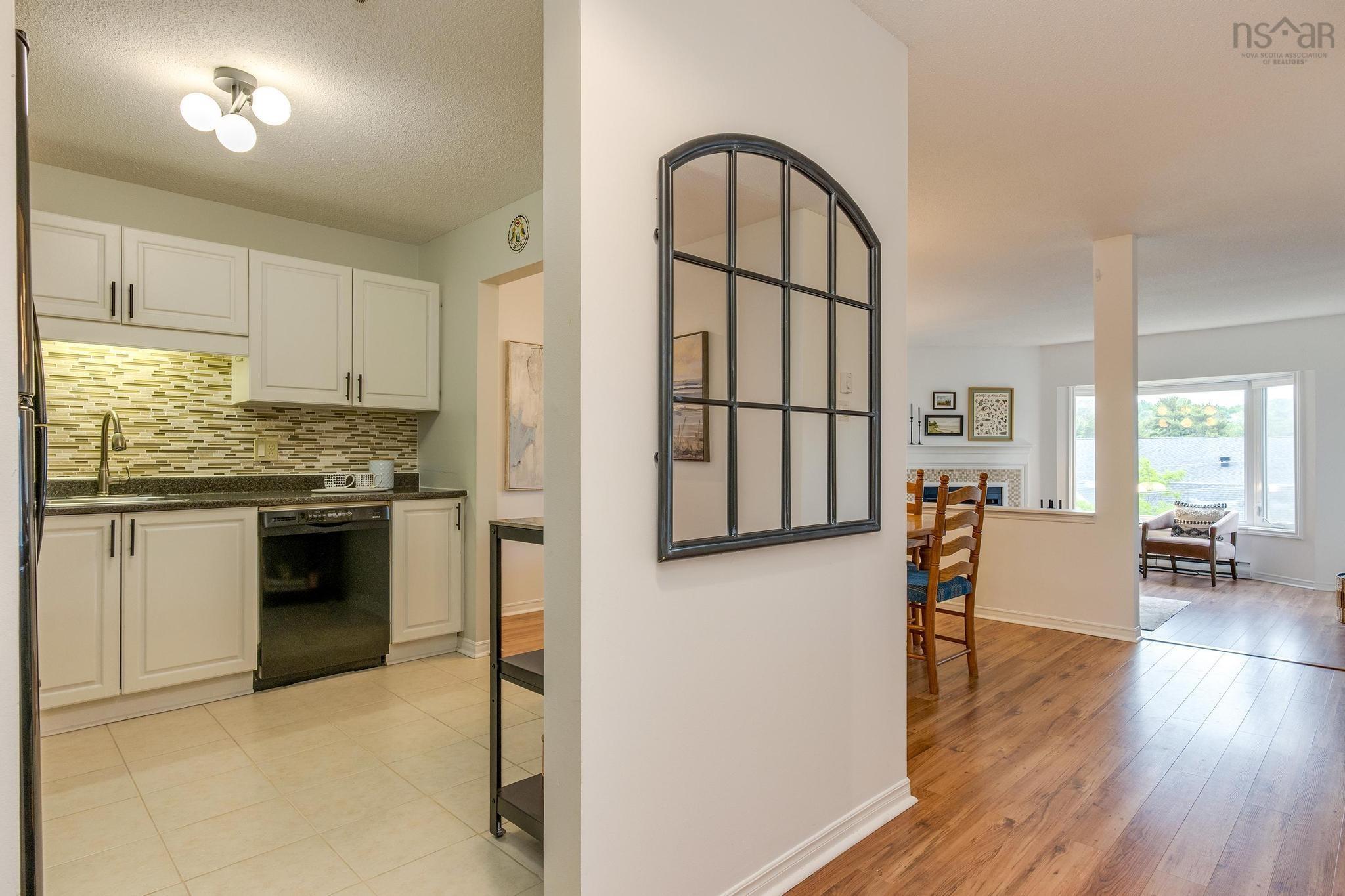 404 12 Spinnaker Drive photo #2