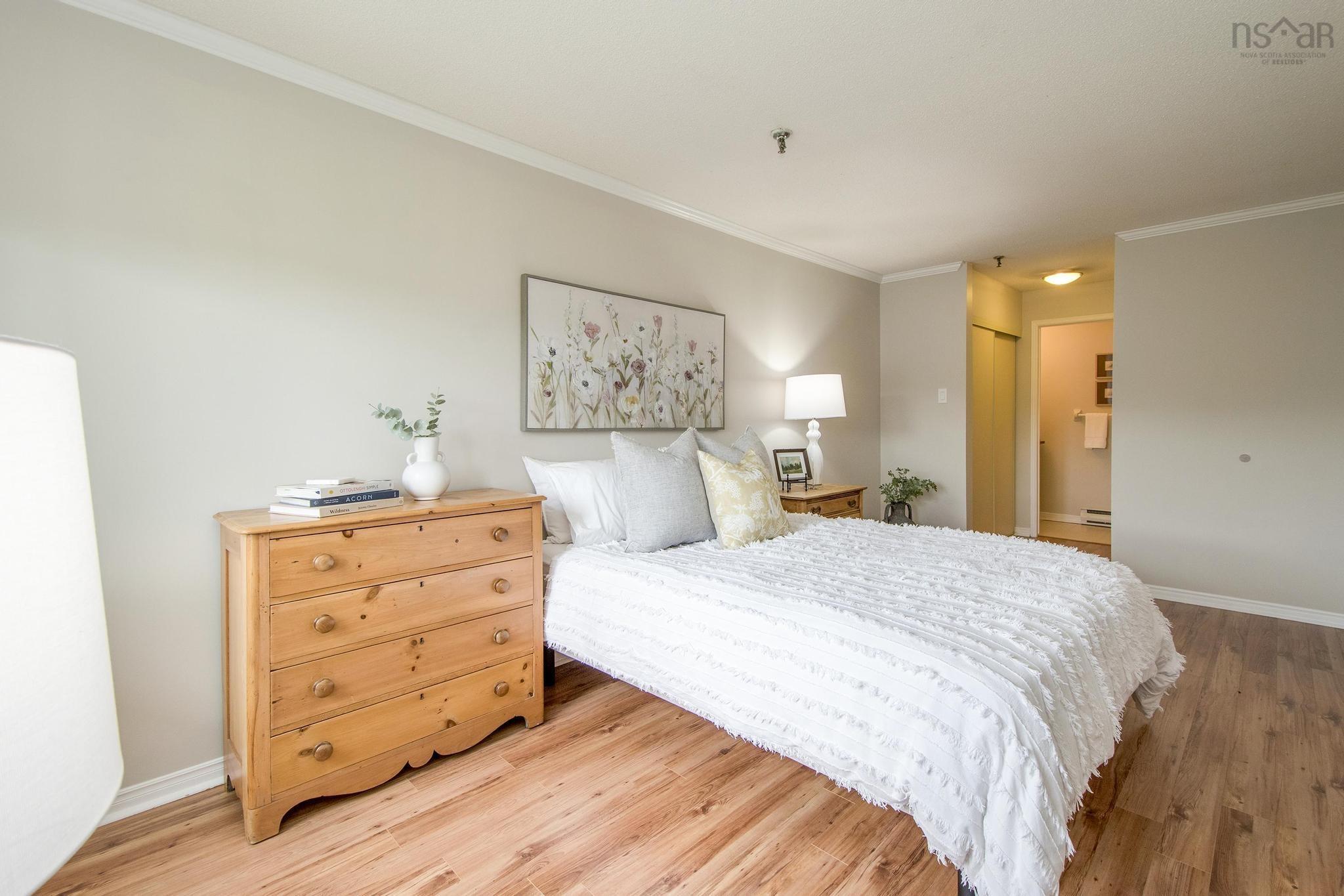 404 12 Spinnaker Drive photo #14