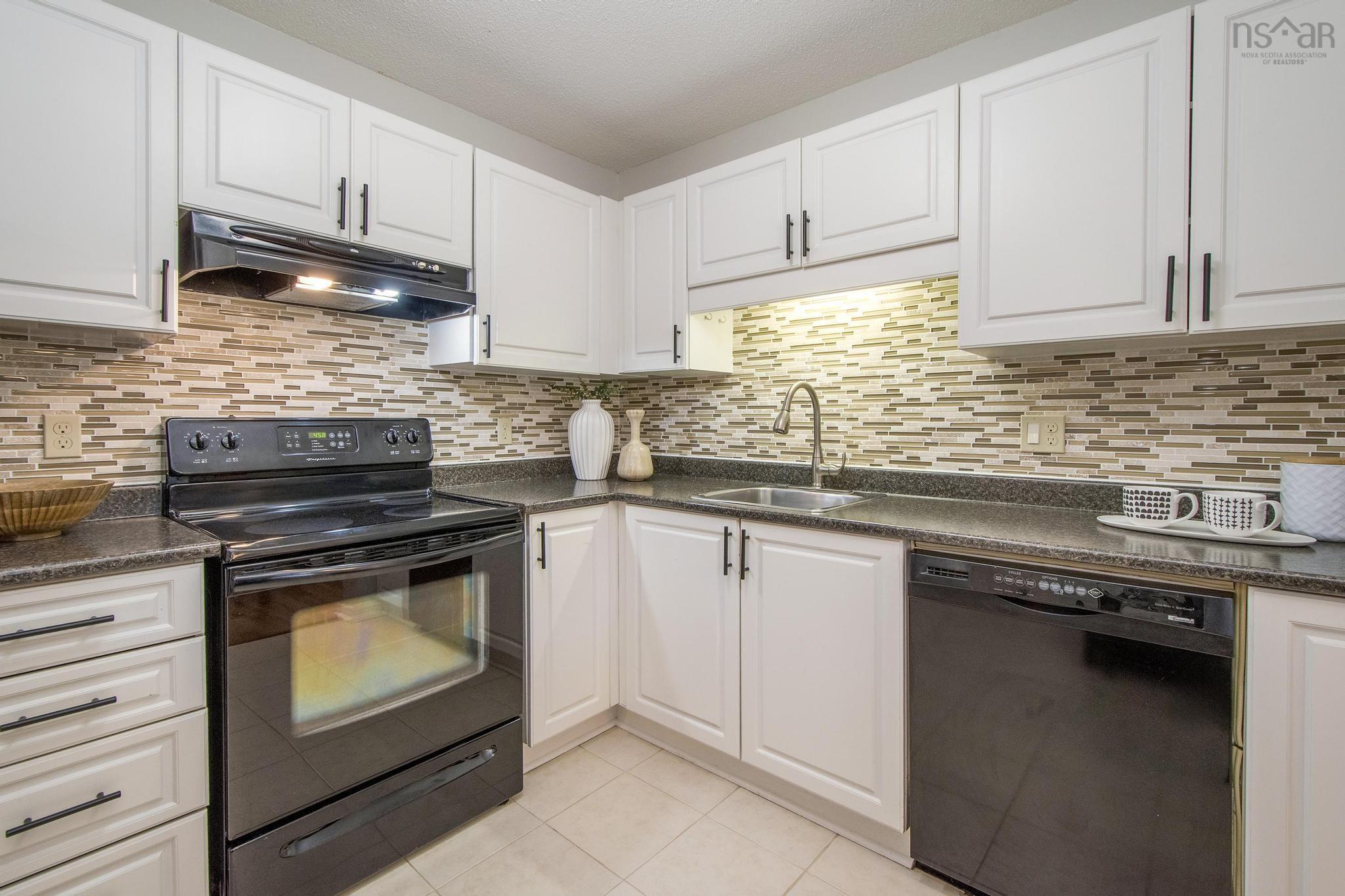 404 12 Spinnaker Drive photo #3