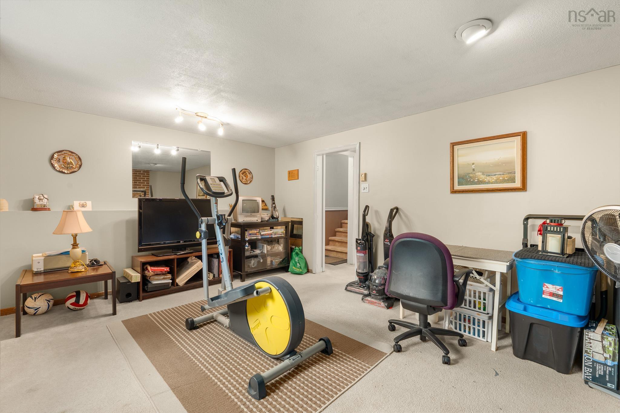 73 Chameau Crescent photo #20