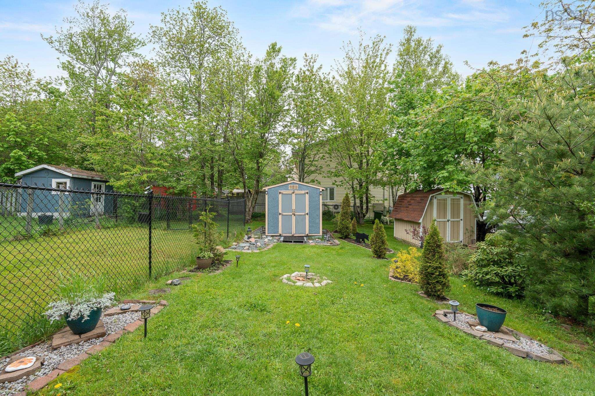 73 Chameau Crescent photo #21