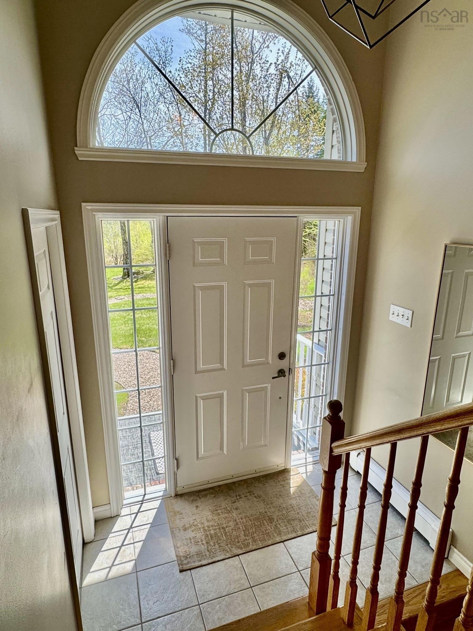 454 Tattenham Crescent photo #2