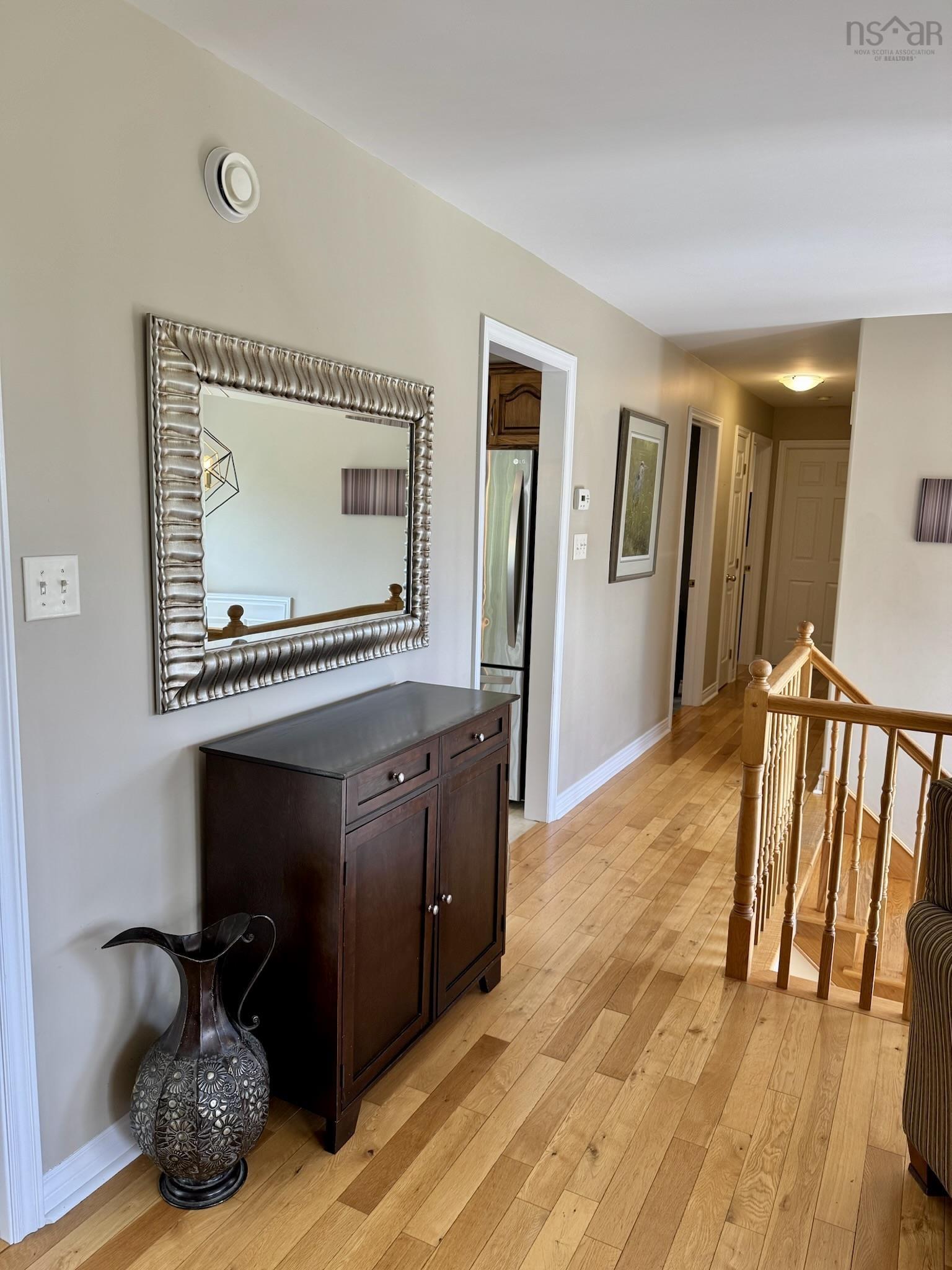 454 Tattenham Crescent photo #14