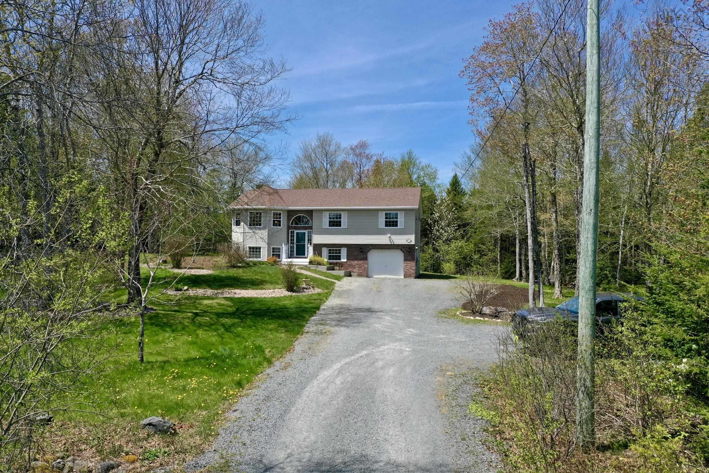454 Tattenham Crescent photo #31